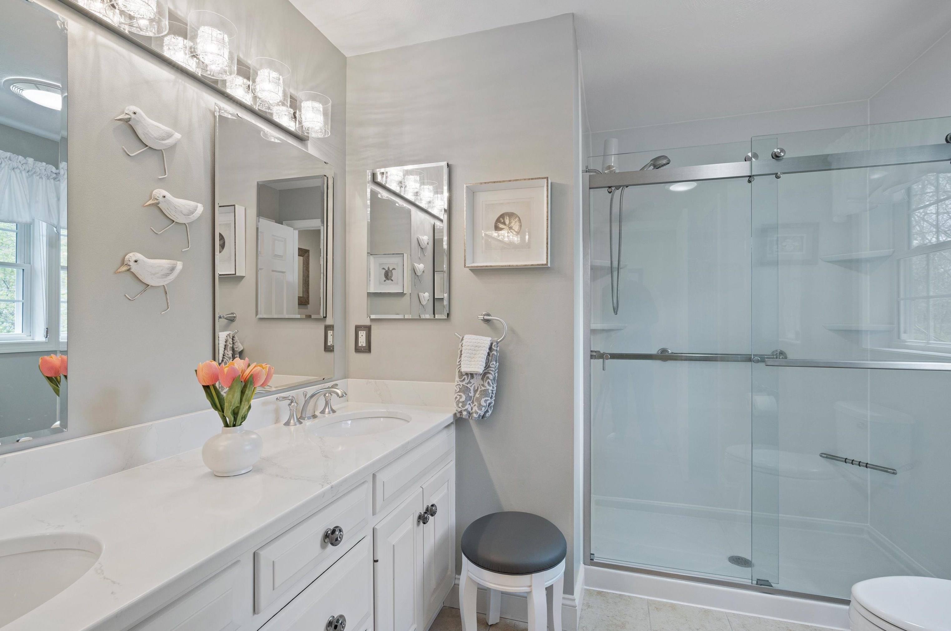 311 Brent St, Manchester NH  03103-7705 exterior