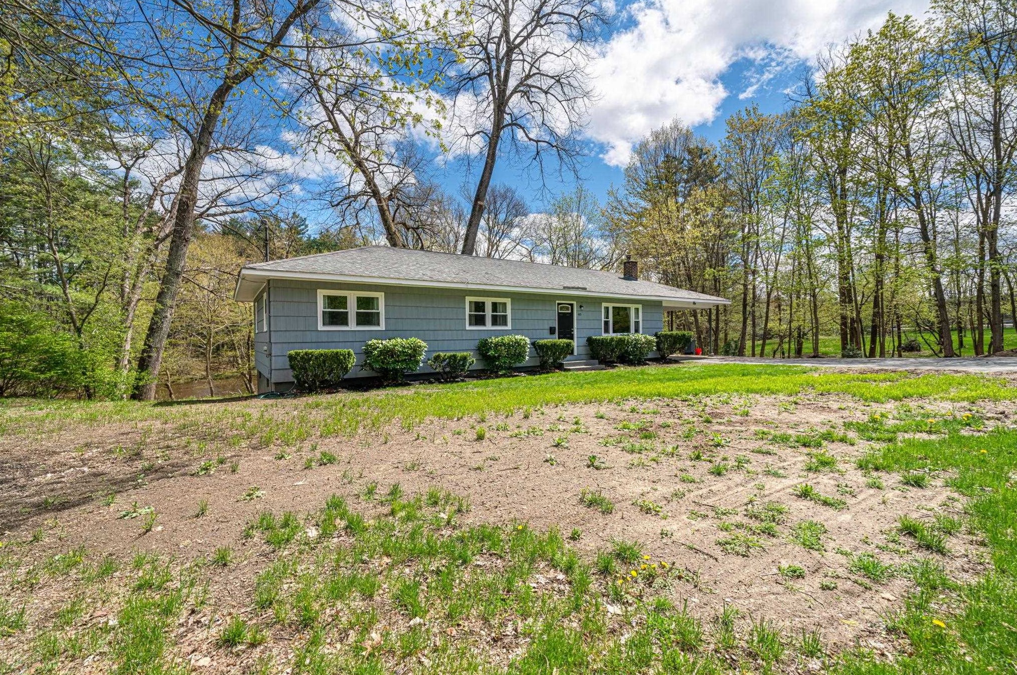 40 Turkey Hill Rd, Merrimack NH  03054-3558 exterior