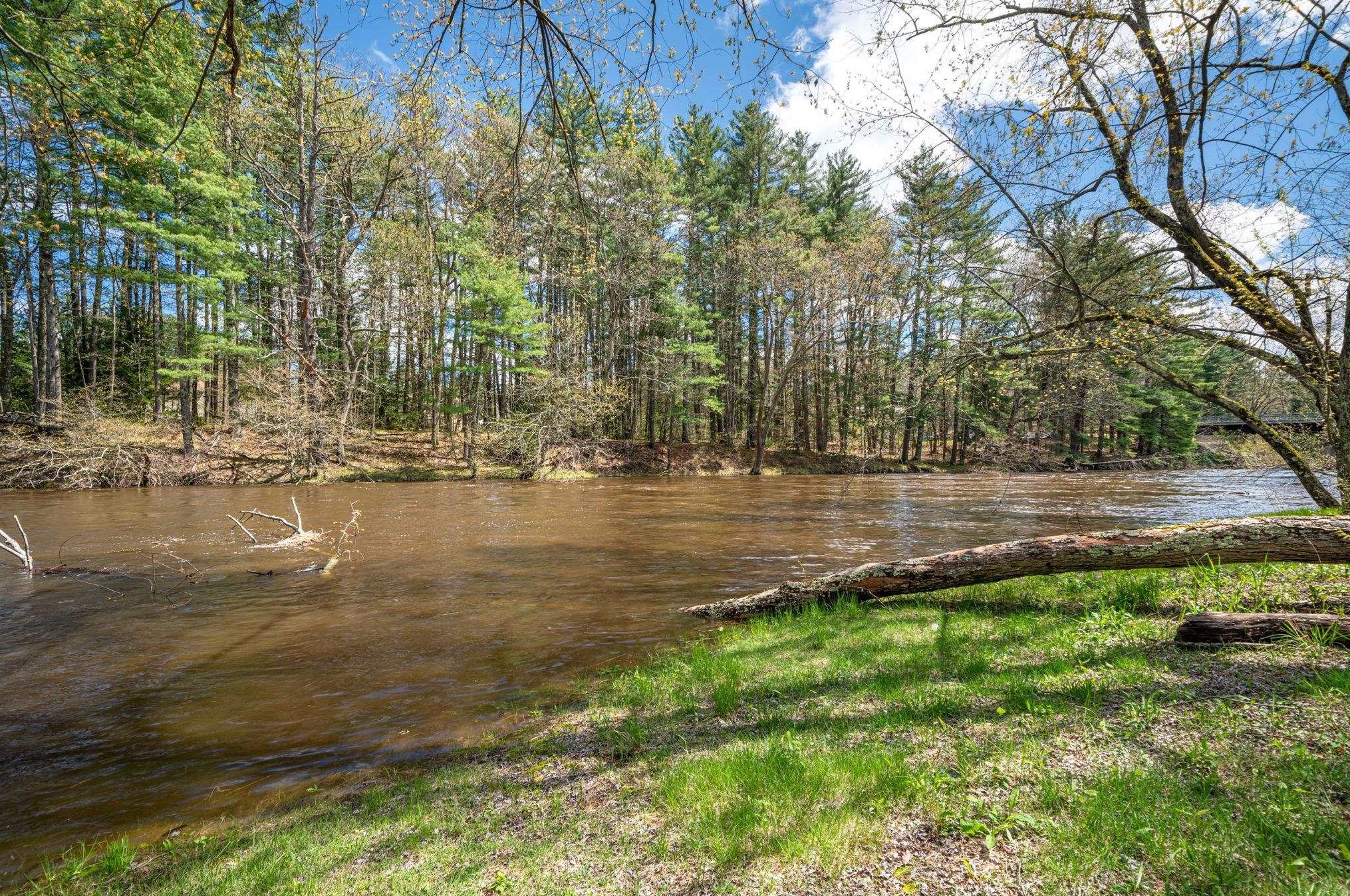 40 Turkey Hill Rd, Merrimack NH  03054-3558 exterior