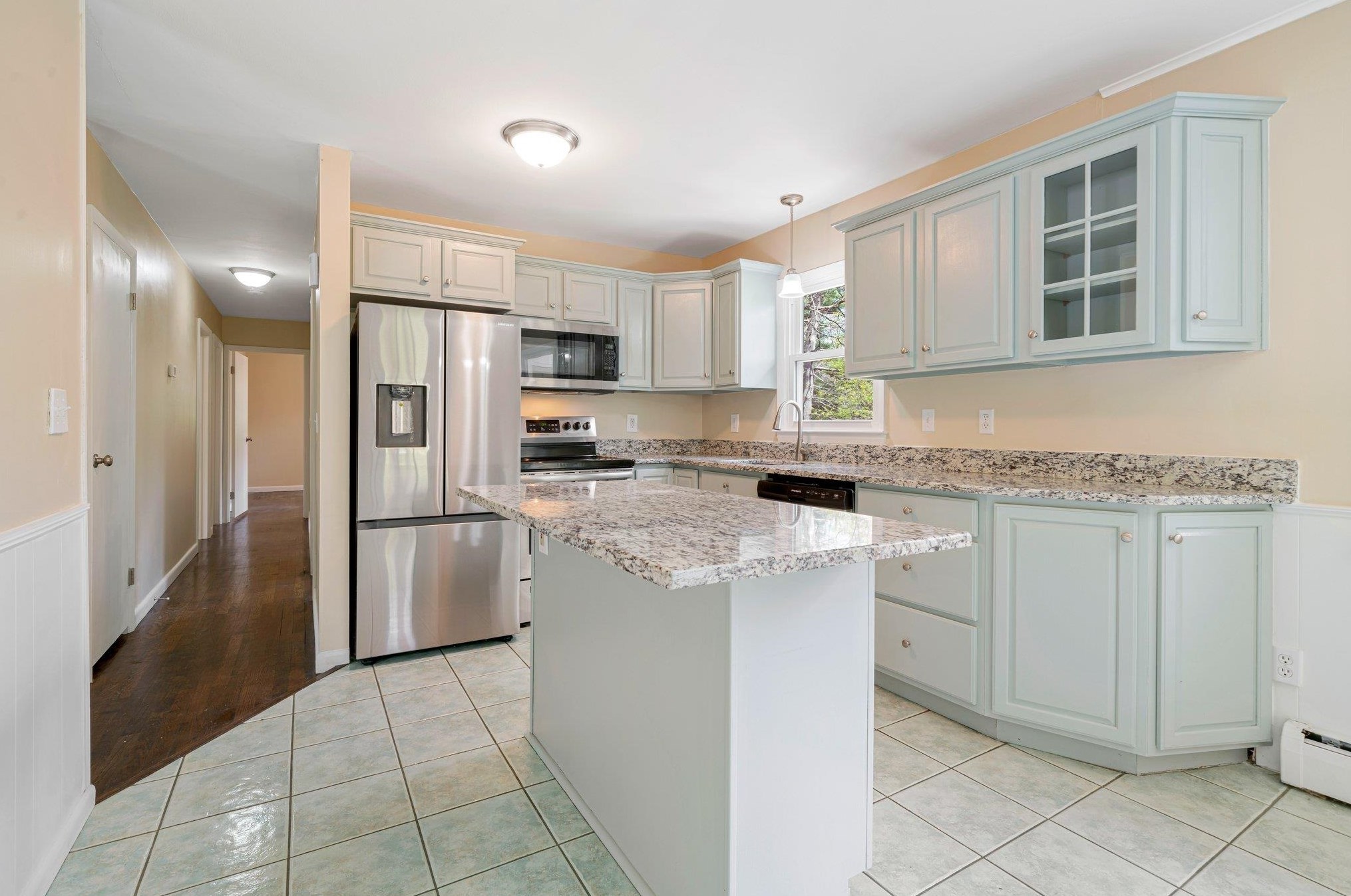 40 Turkey Hill Rd, Merrimack NH  03054-3558 exterior