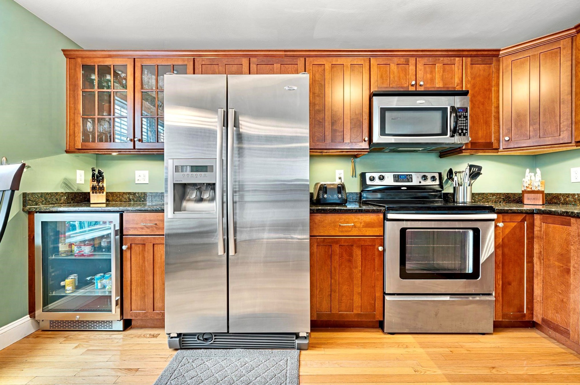 27 Hartshorn Way, Manchester NH 03109-5241 exterior