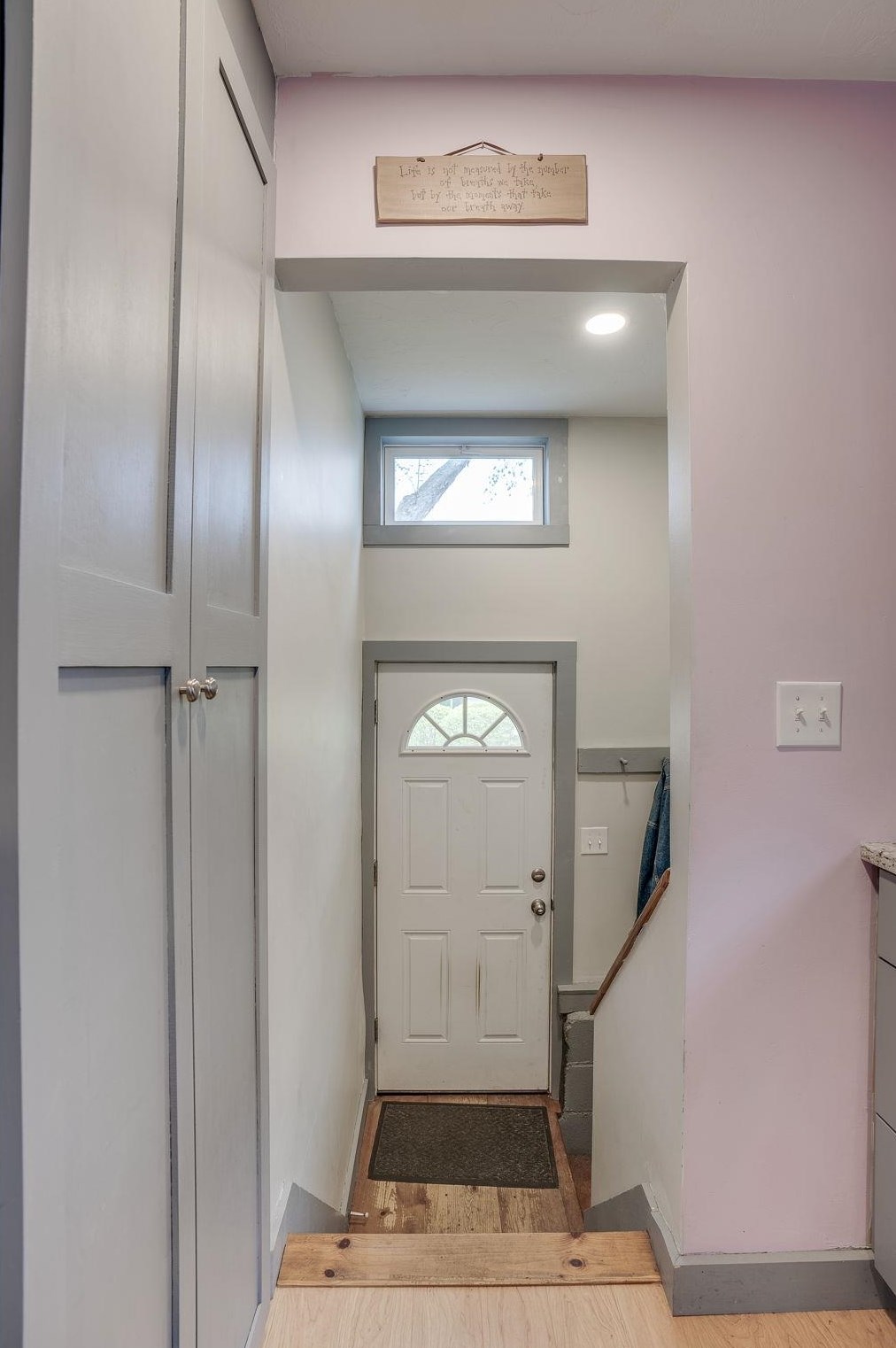 252 Lake St, Nashua NH  03060-4133 exterior