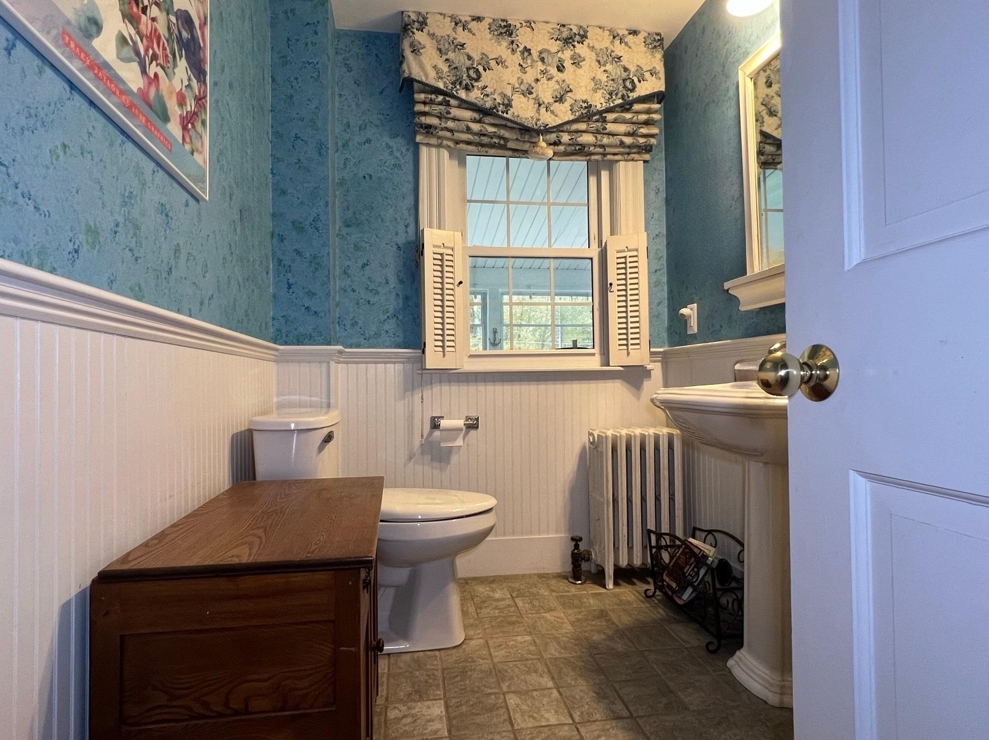 42 E Derry Rd, Derry, NH 03038
