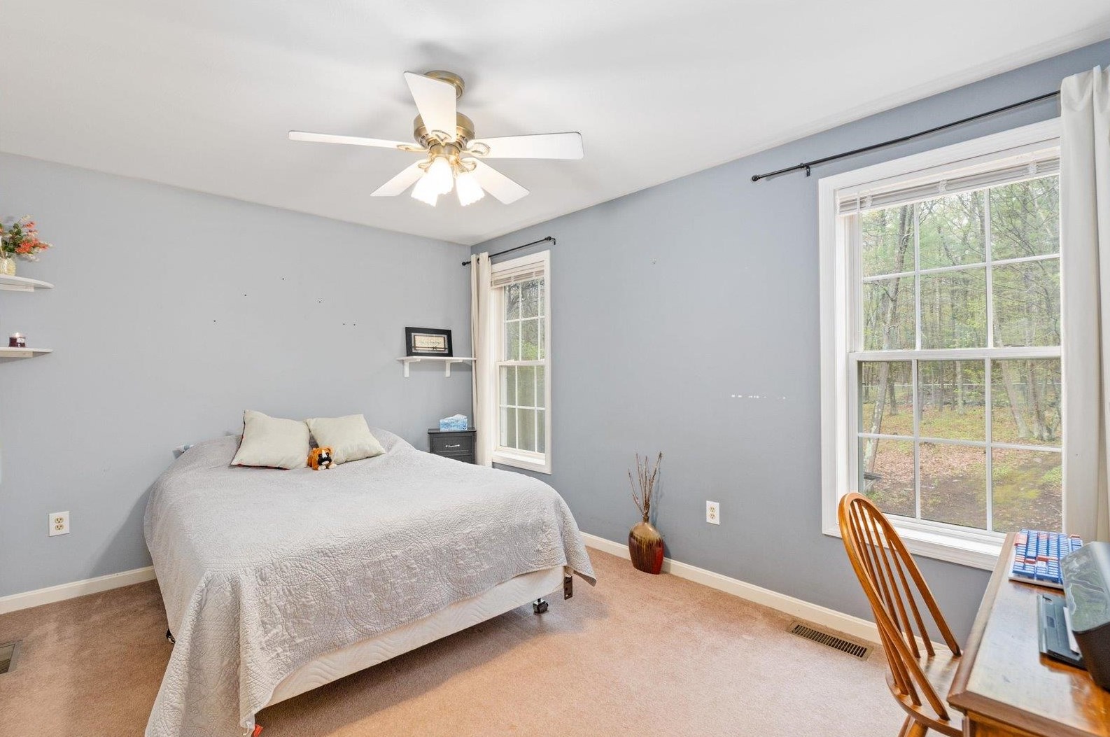 57 Kienia Rd, Hudson NH  03051-3146 exterior