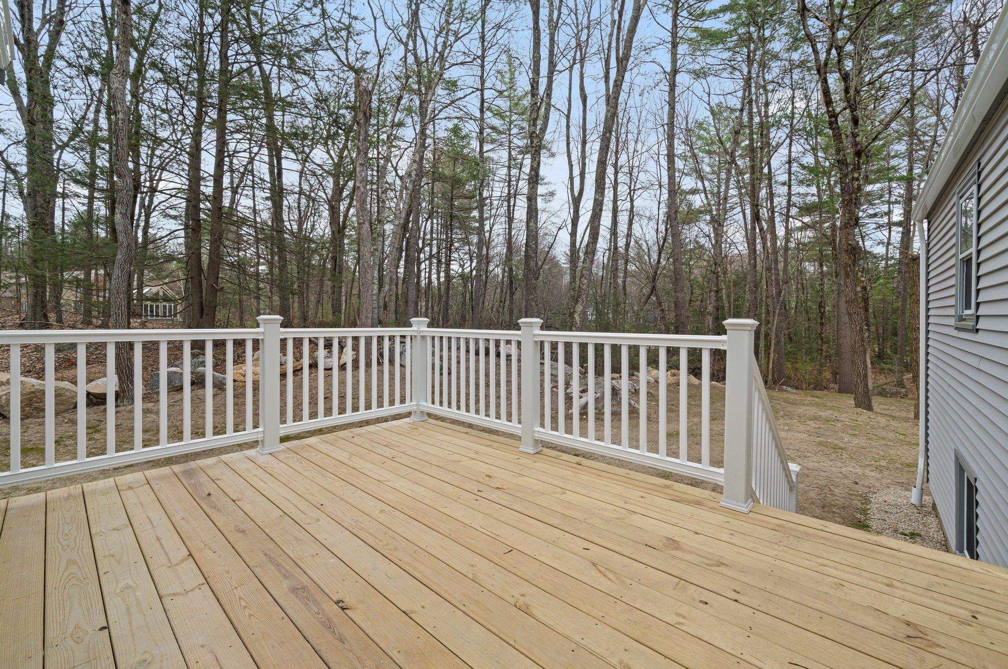 110 Londonderry Rd, Windham NH  03087-1118 exterior