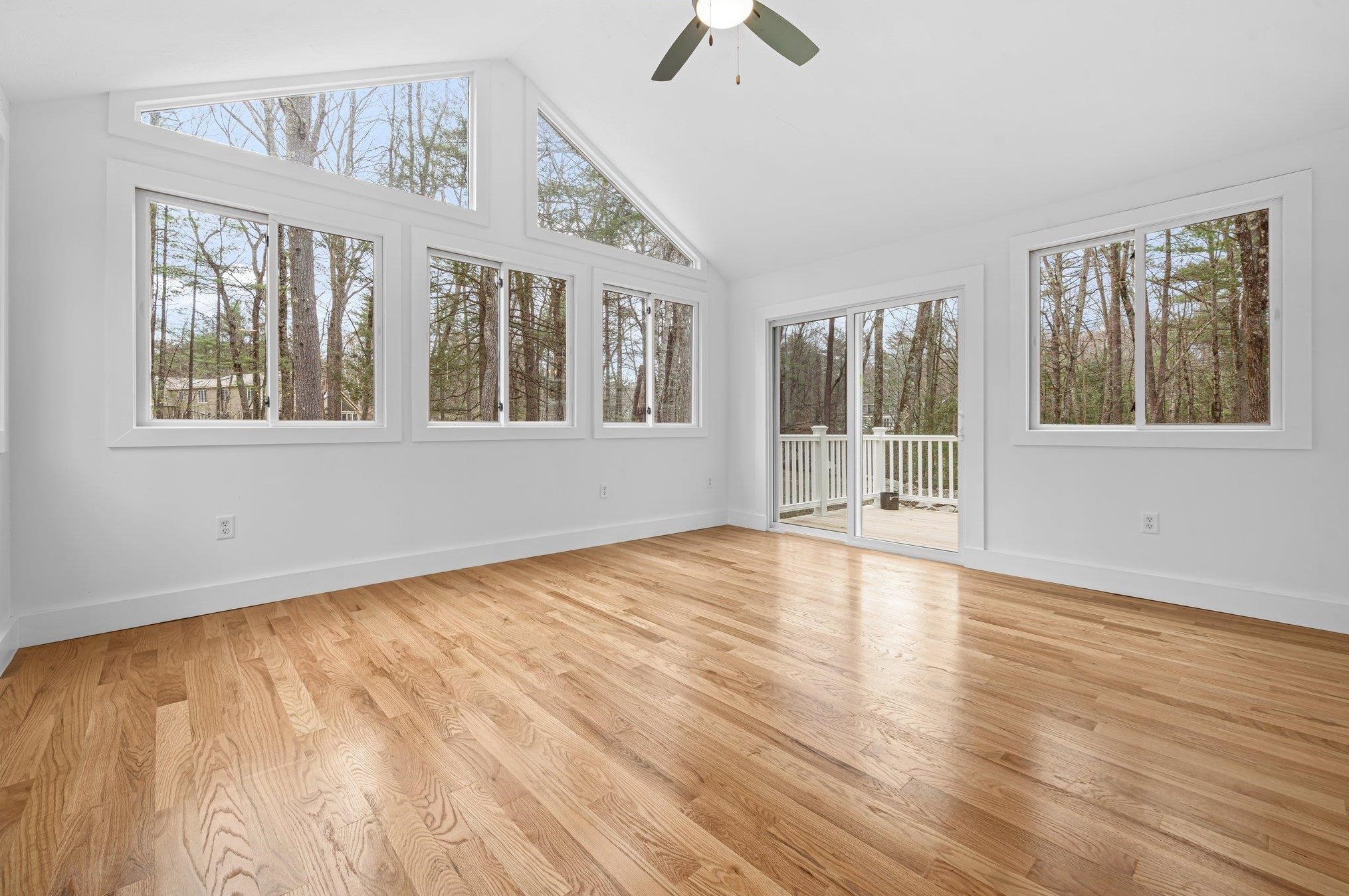 110 Londonderry Rd, Windham NH  03087-1118 exterior