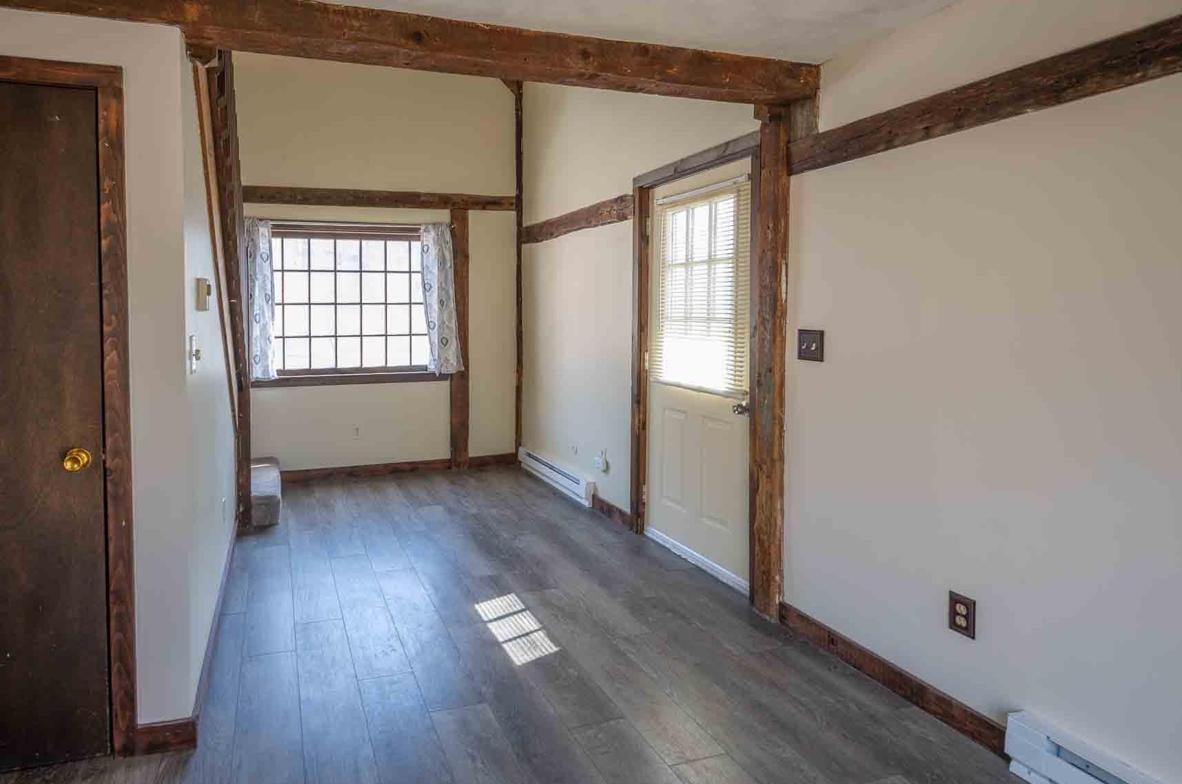 2024 Candia Rd, Manchester NH 03109-5701 exterior