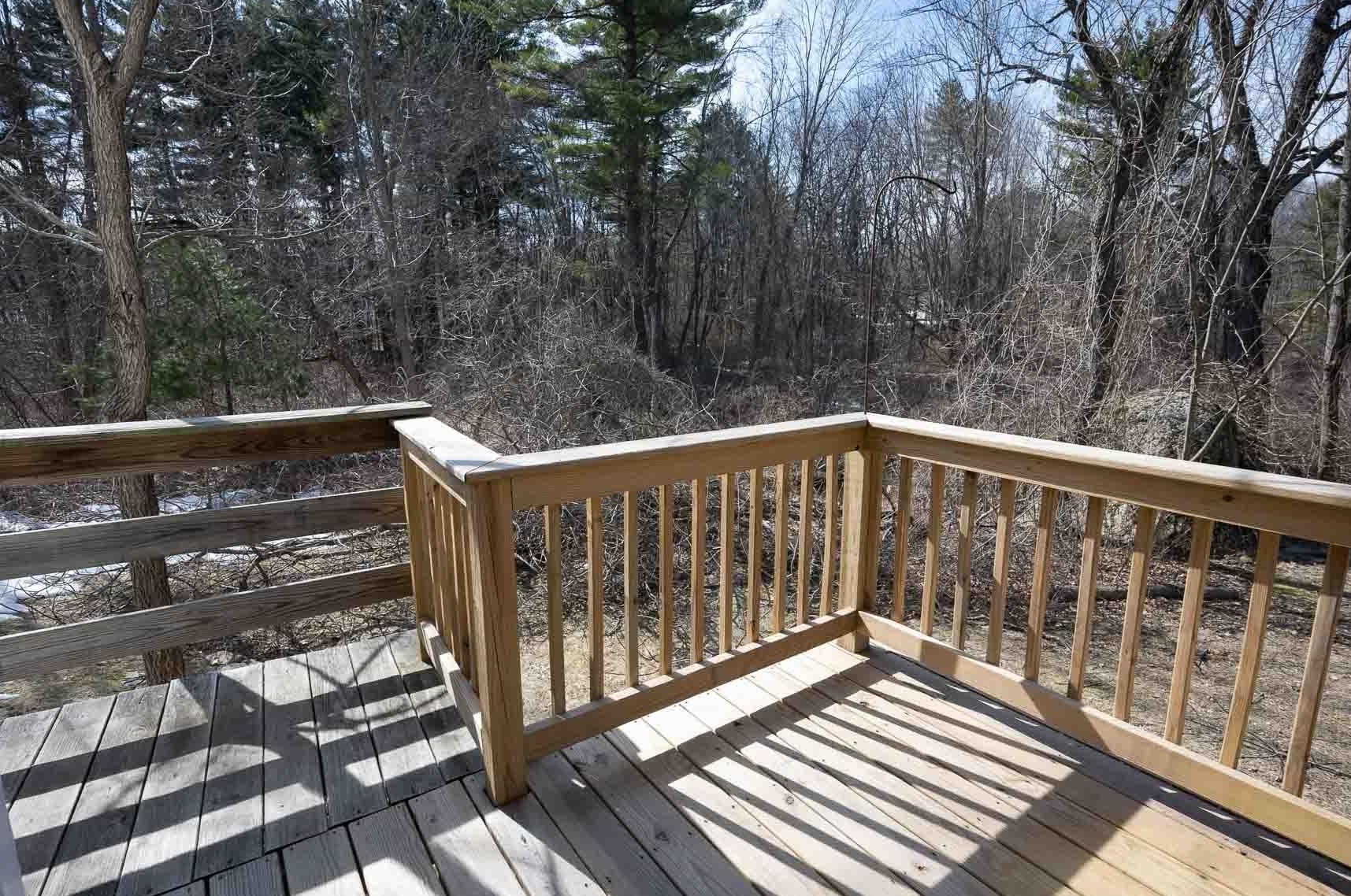 2024 Candia Rd, Manchester NH 03109-5701 exterior