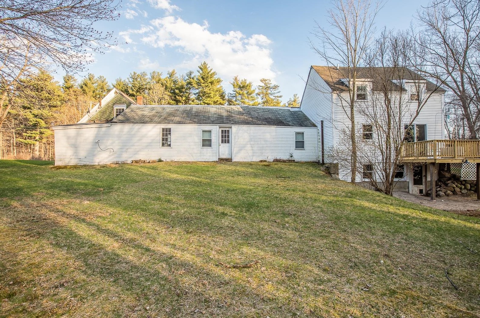 2024 Candia Rd, Manchester NH 03109-5701 exterior