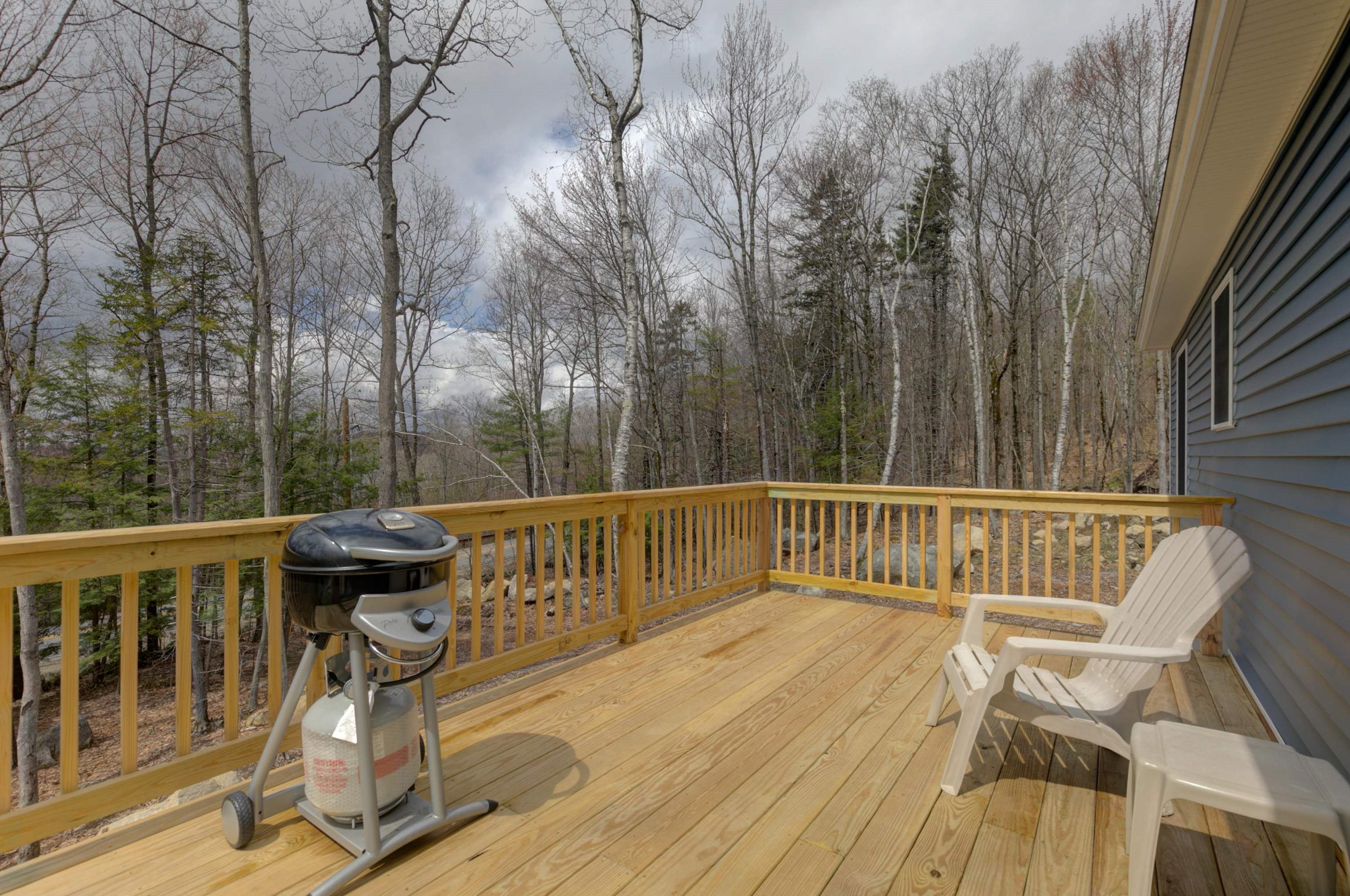 579 Beach Pond Rd, Tuftonboro NH  03894-4861 exterior