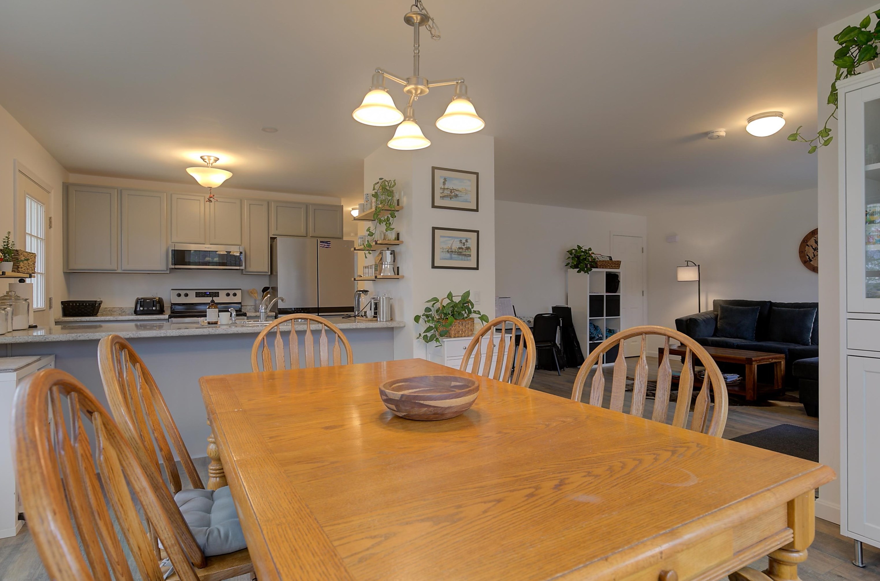 579 Beach Pond Rd, Tuftonboro NH  03894-4861 exterior