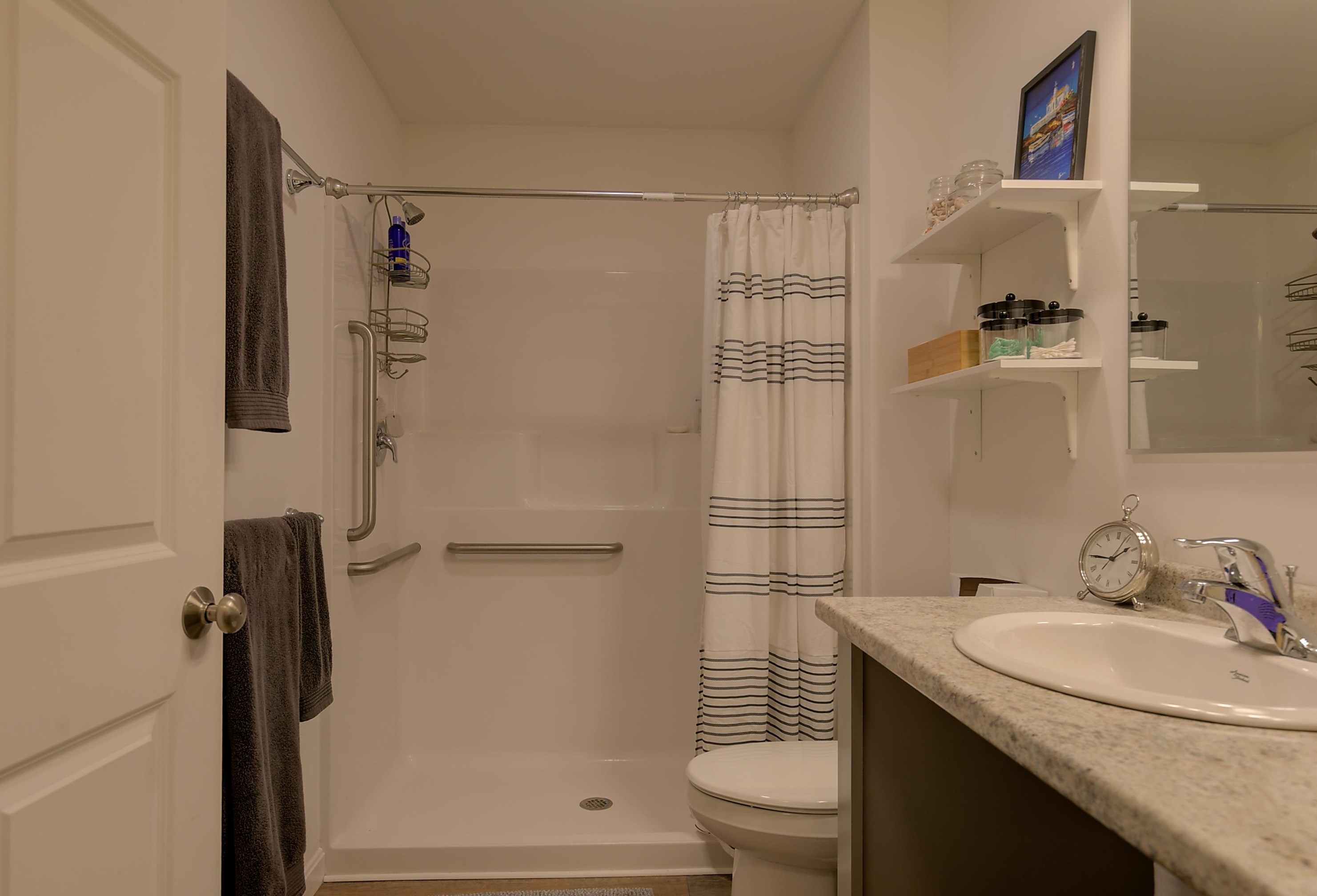 579 Beach Pond Rd, Tuftonboro NH  03894-4861 exterior