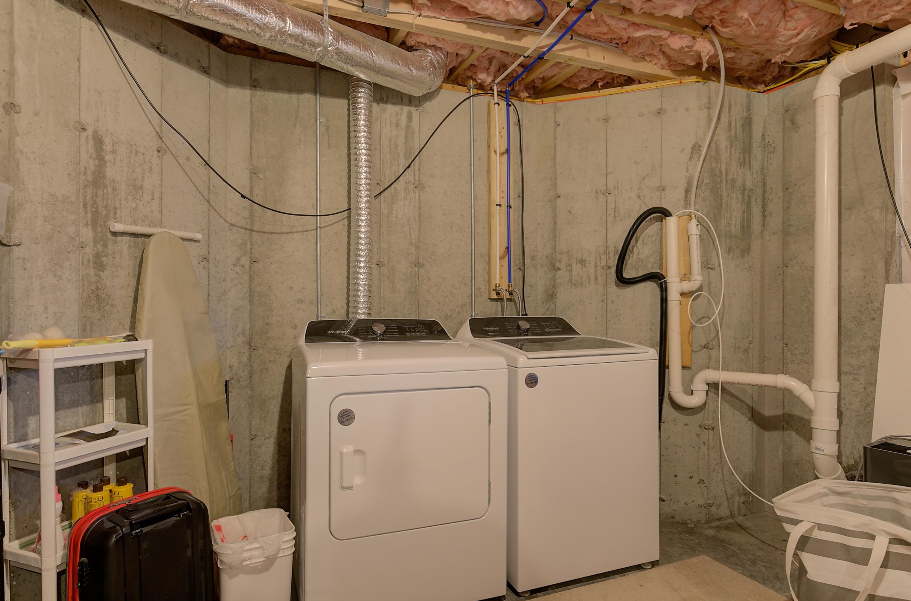 579 Beach Pond Rd, Tuftonboro NH  03894-4861 exterior