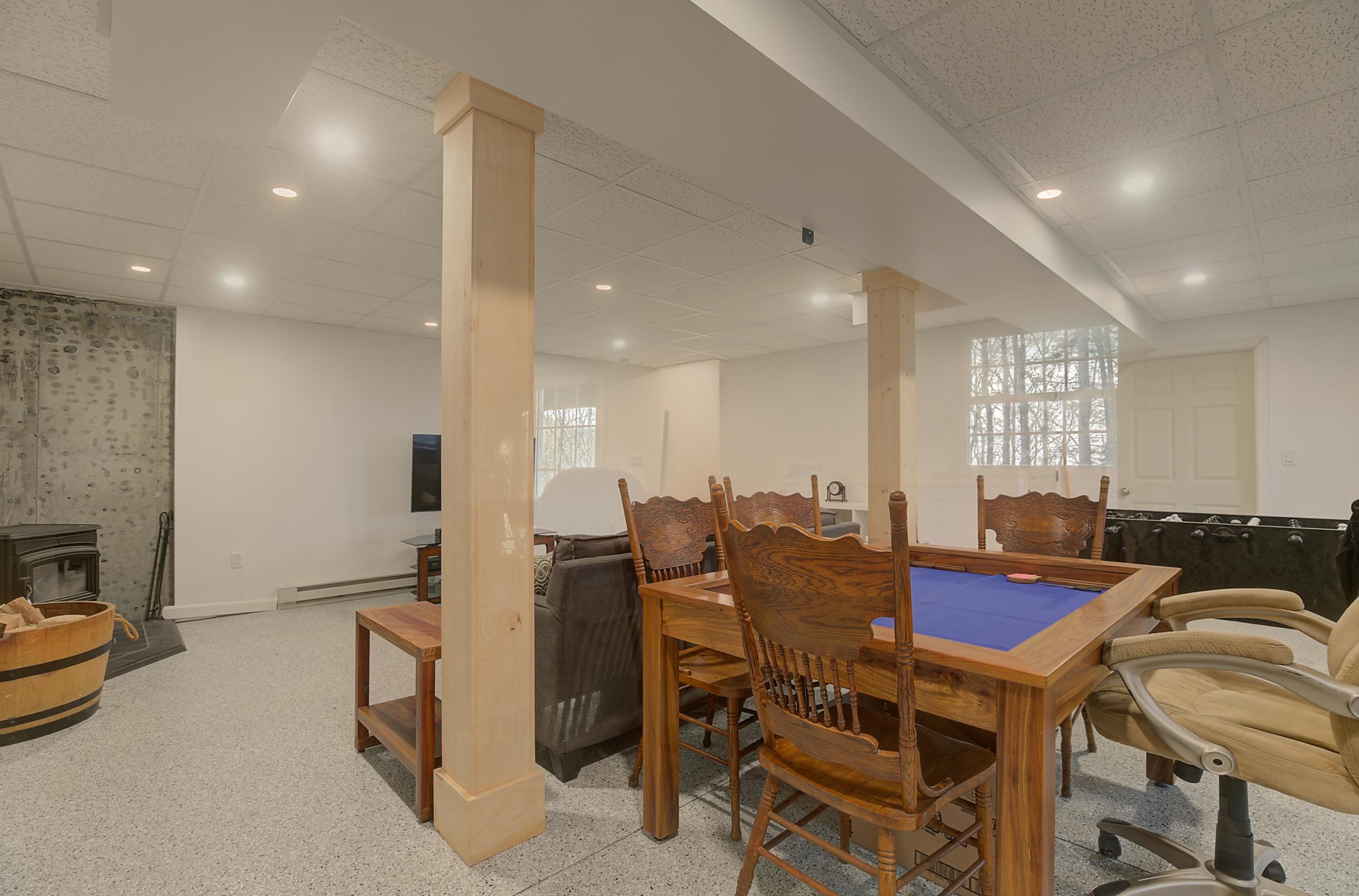 579 Beach Pond Rd, Tuftonboro NH  03894-4861 exterior