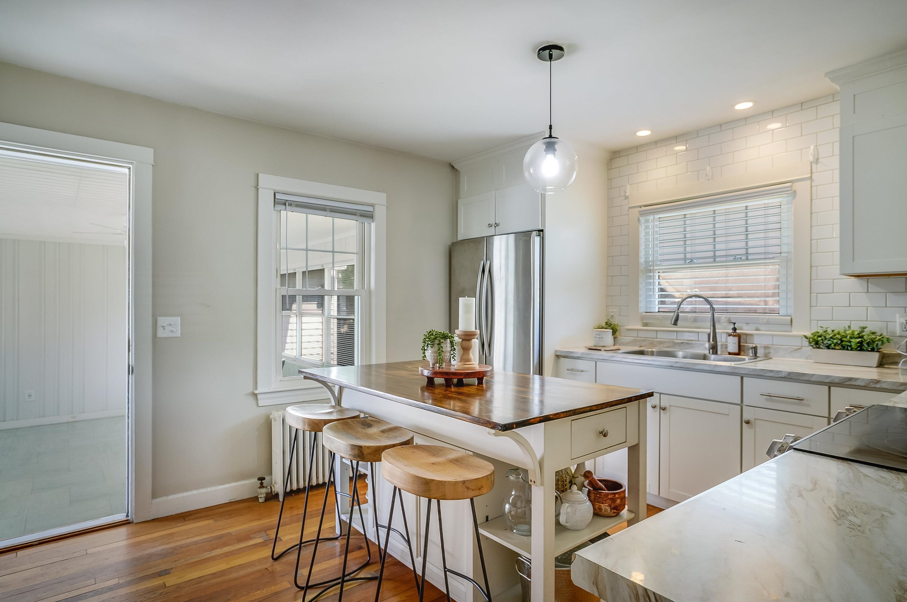 42 Lund St, Nashua NH  03060-4440 exterior