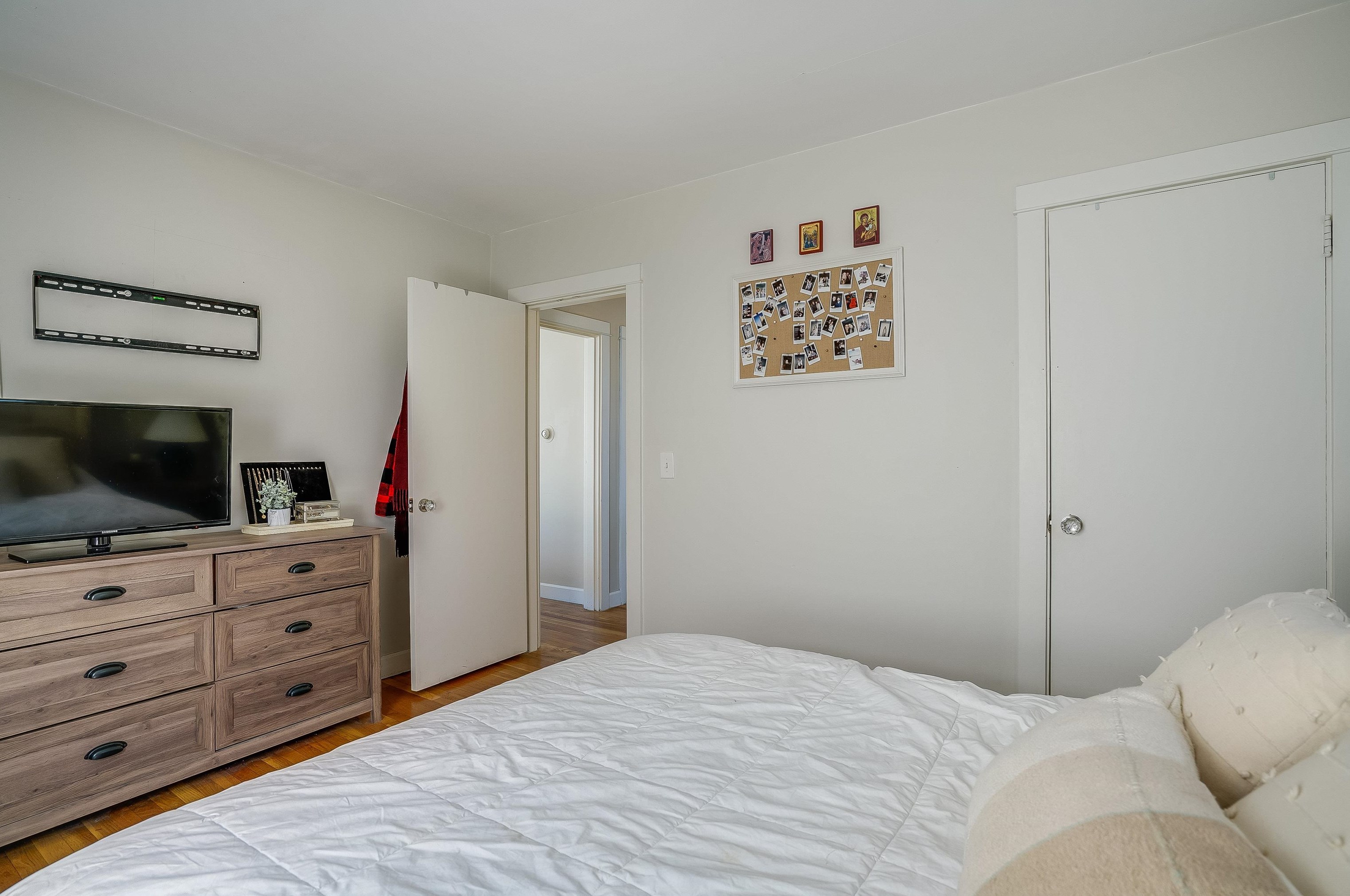 42 Lund St, Nashua NH  03060-4440 exterior