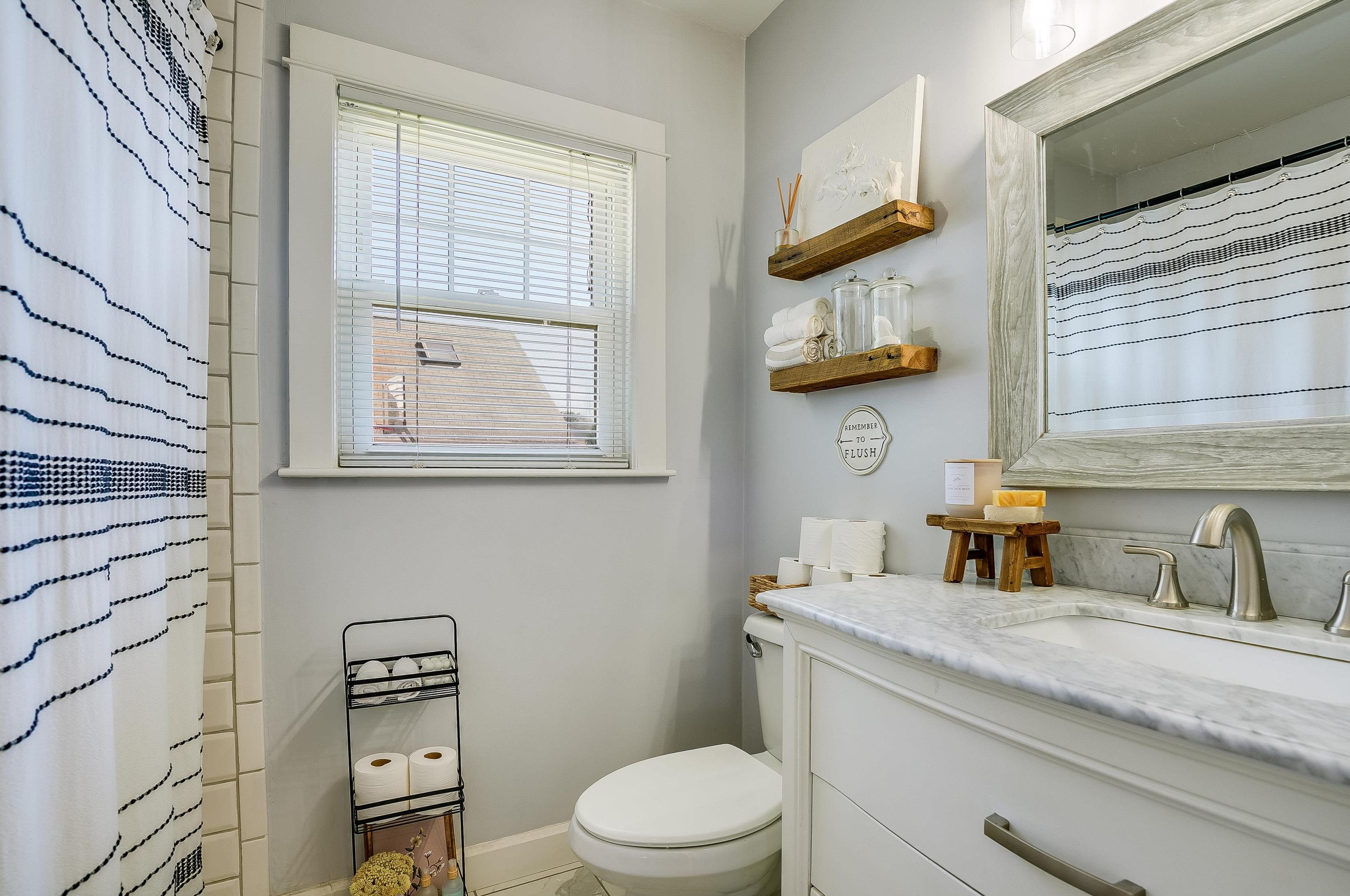 42 Lund St, Nashua NH  03060-4440 exterior
