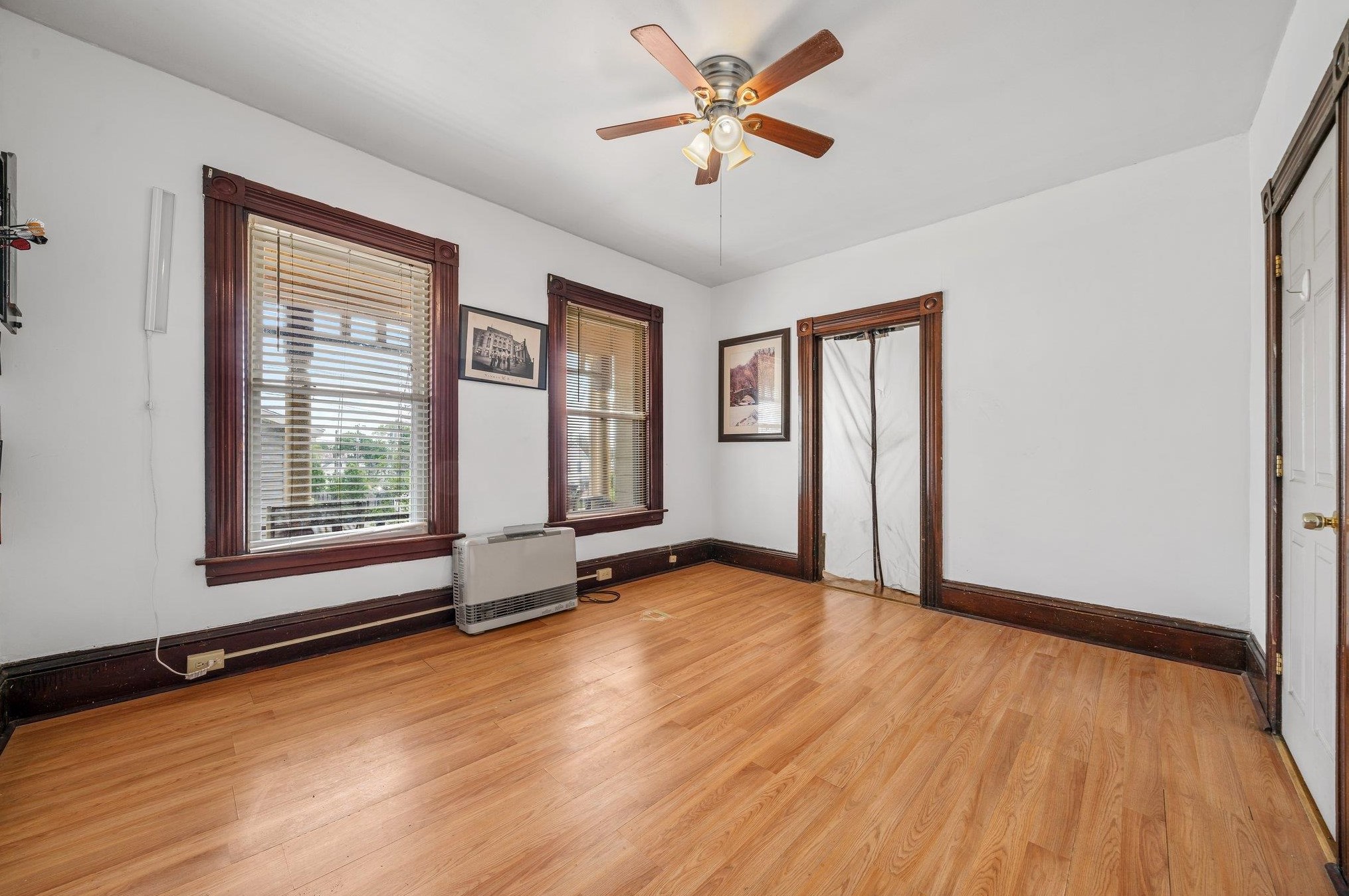 75 Ashland St, Manchester NH  03104-5115 exterior