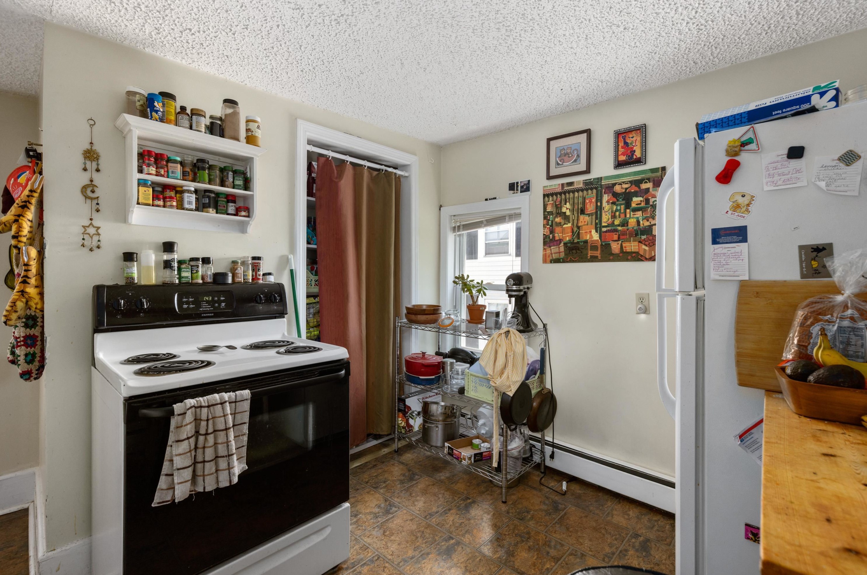 29 Central St, Newmarket NH 03857-1604 exterior