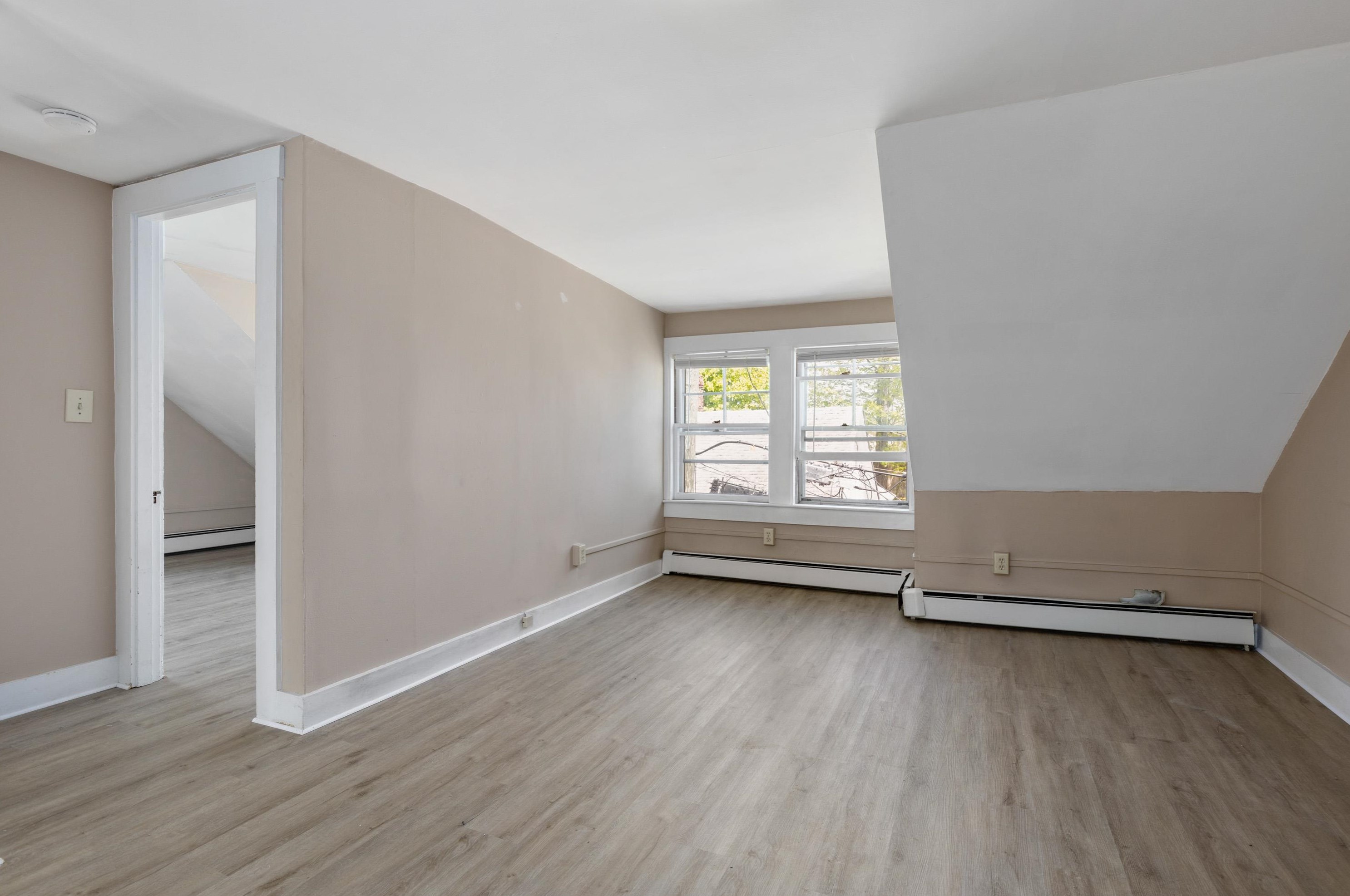 29 Central St, Newmarket NH 03857-1604 exterior