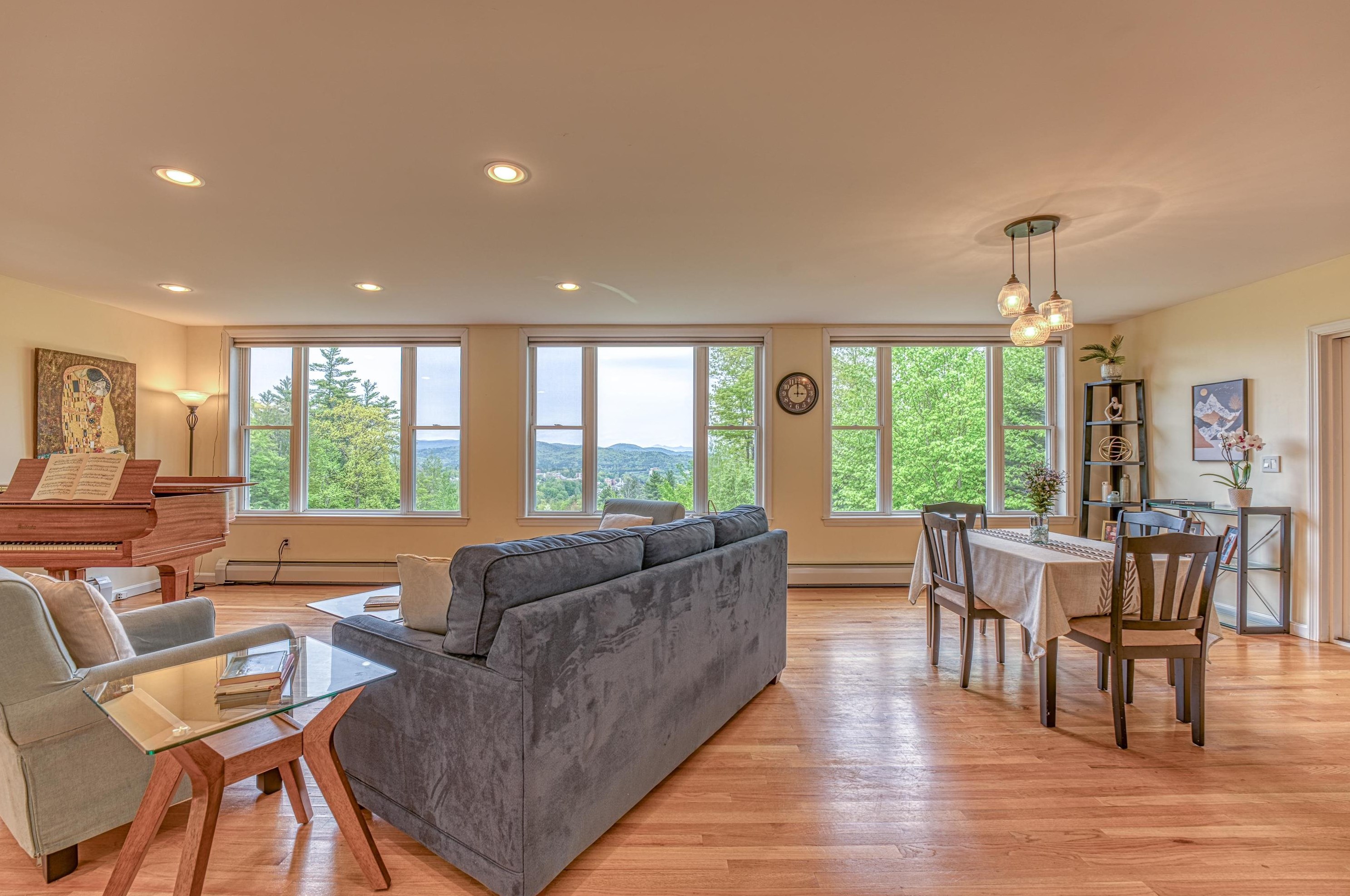 81 Chaddarin Ln, Bridgewater NH  03264-4401 exterior