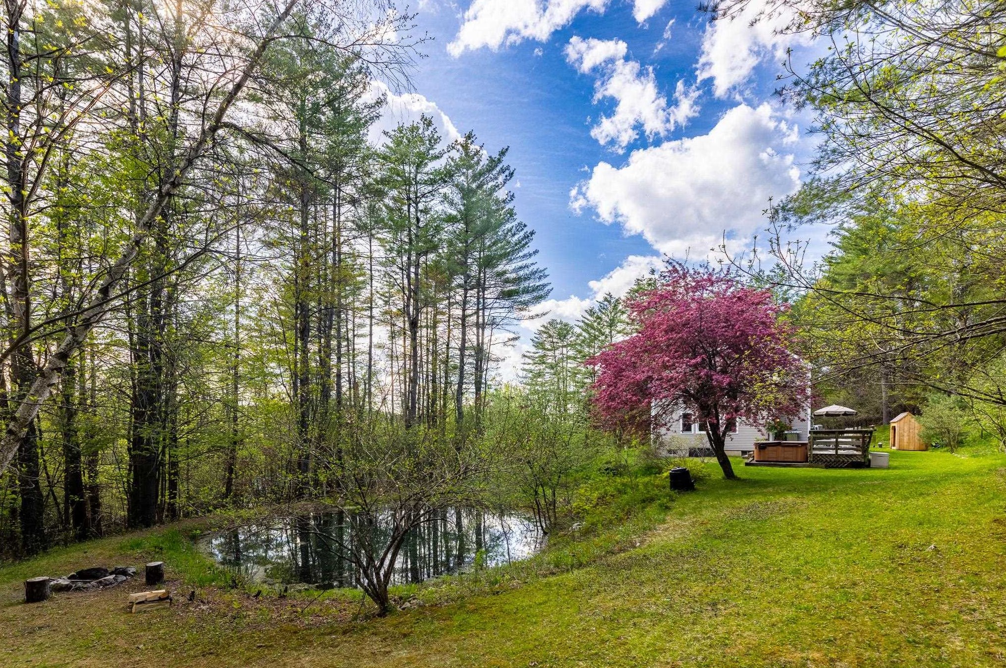 11 Hetzel Rd, Lebanon NH  03766-2313 exterior