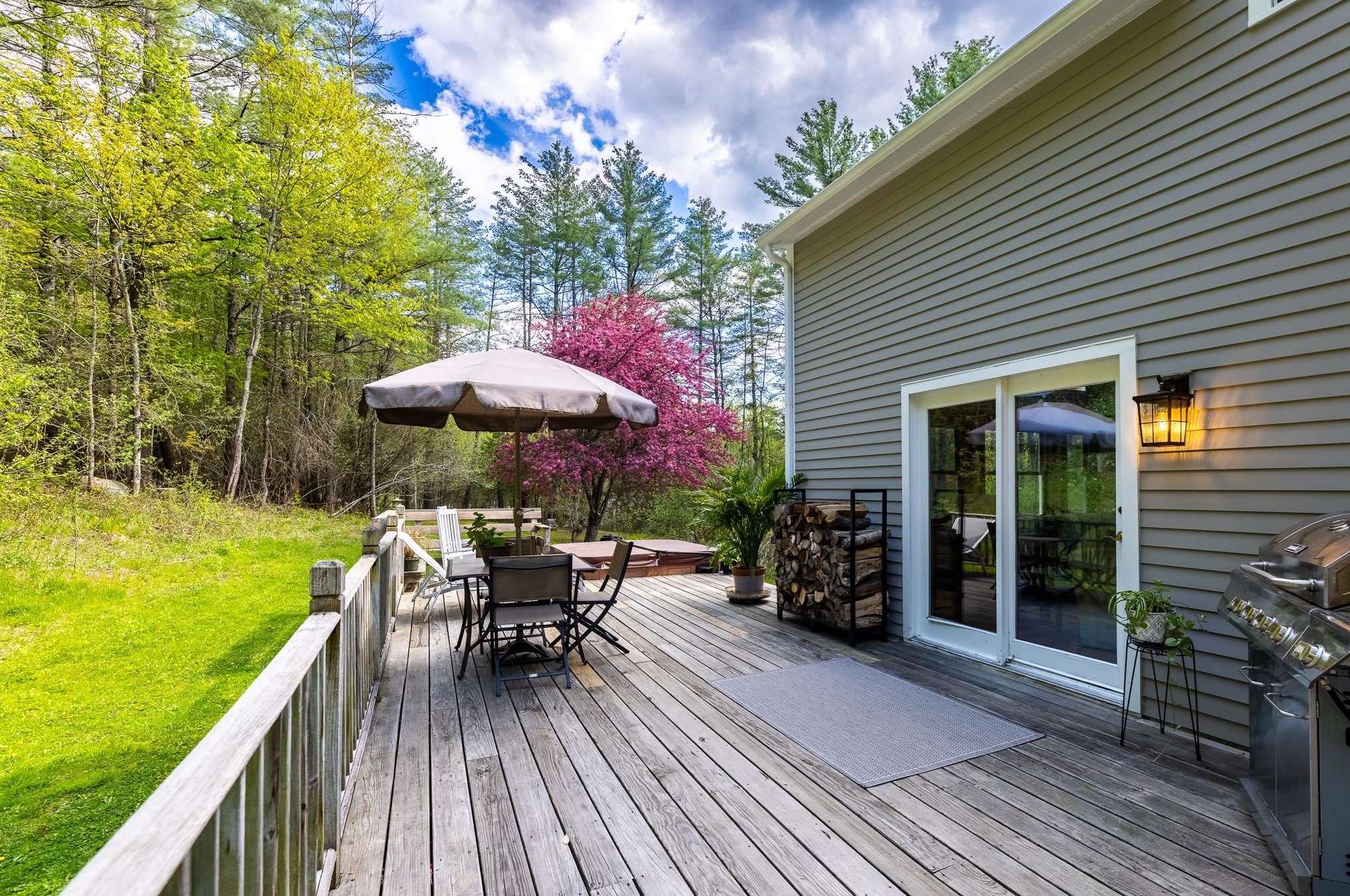 11 Hetzel Rd, Lebanon NH  03766-2313 exterior