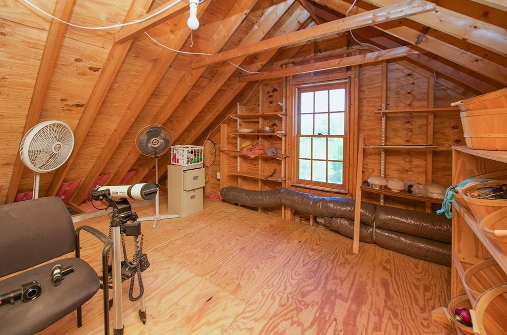 3 Tamarack Rd, Plaistow NH  03865-2774 exterior