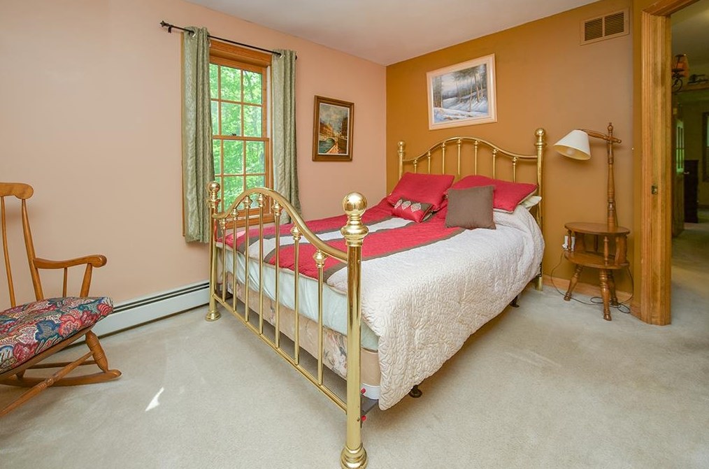 3 Tamarack Rd, Plaistow NH  03865-2774 exterior