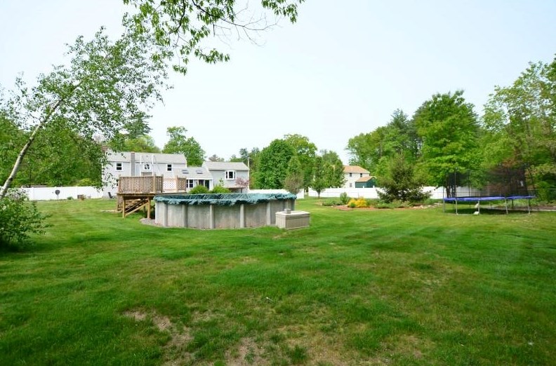 94 Turkey Hill Rd, Merrimack NH  03054-4023 exterior