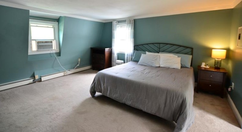 94 Turkey Hill Rd, Merrimack NH  03054-4023 exterior