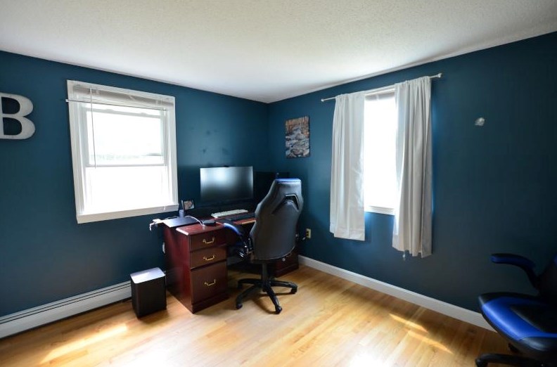 94 Turkey Hill Rd, Merrimack NH  03054-4023 exterior