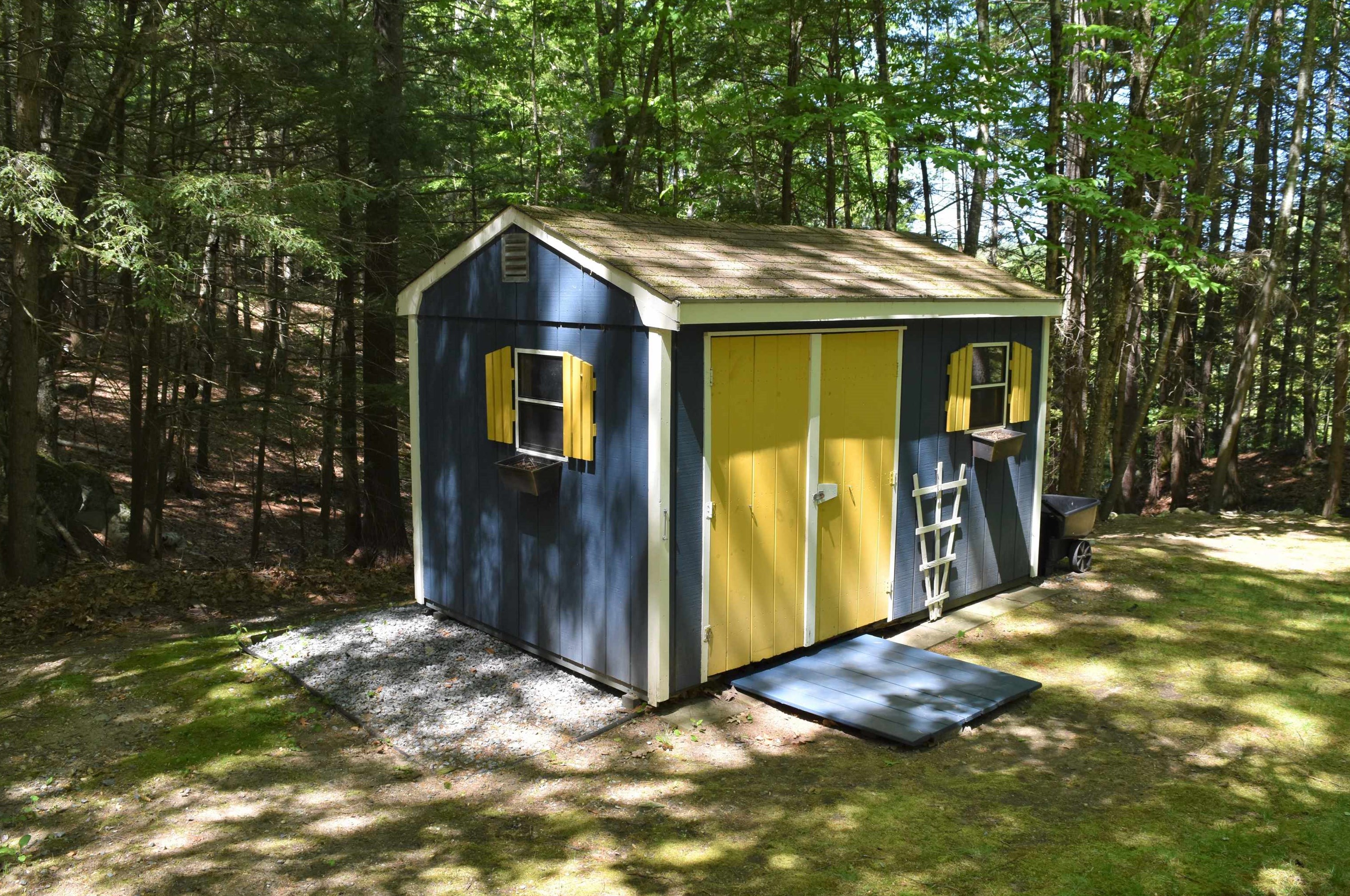 8 Colman Path, Merrimack NH 03054-2939 exterior