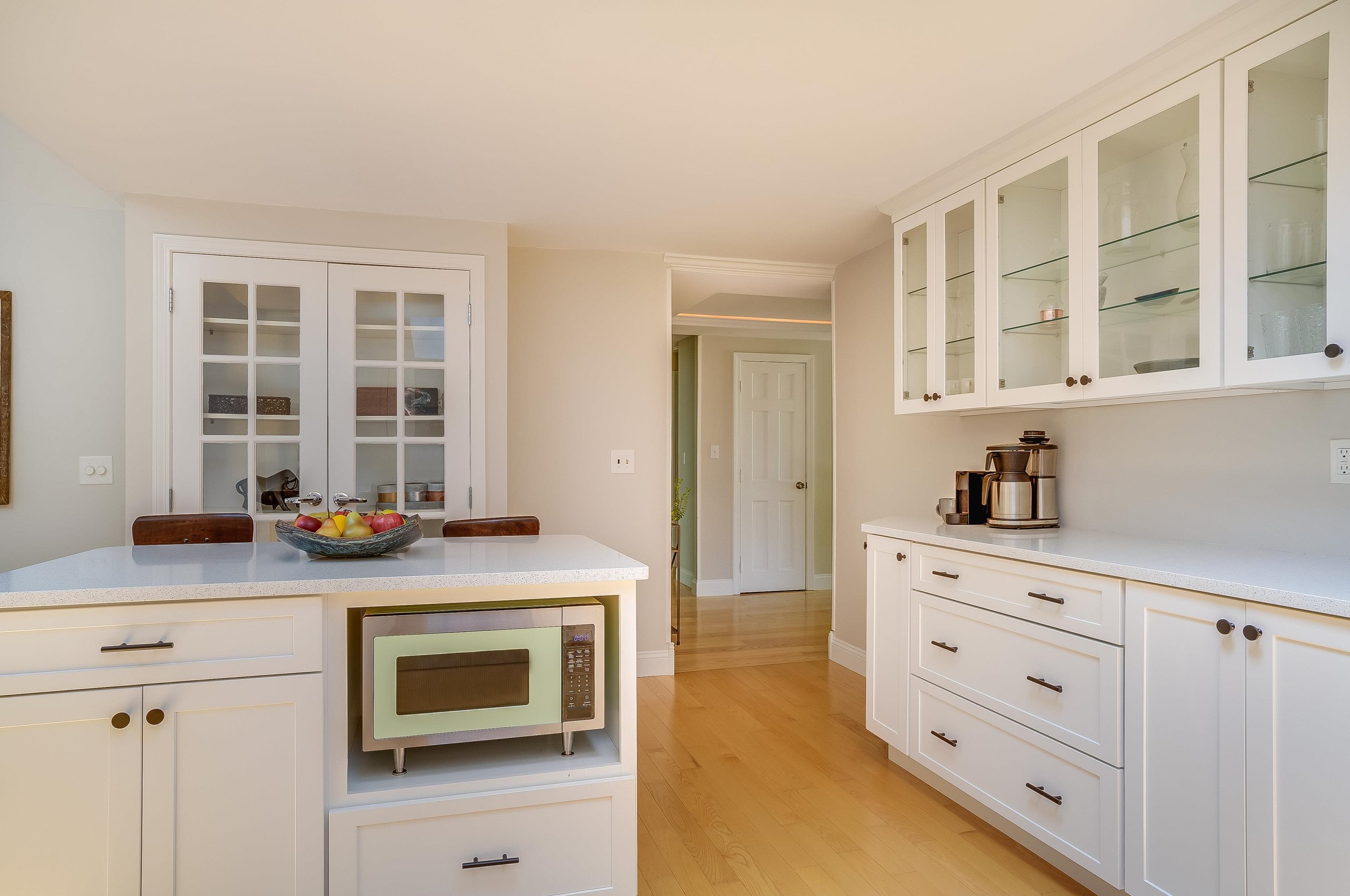 5 Camelot Dr, Manchester NH  03104-1448 exterior