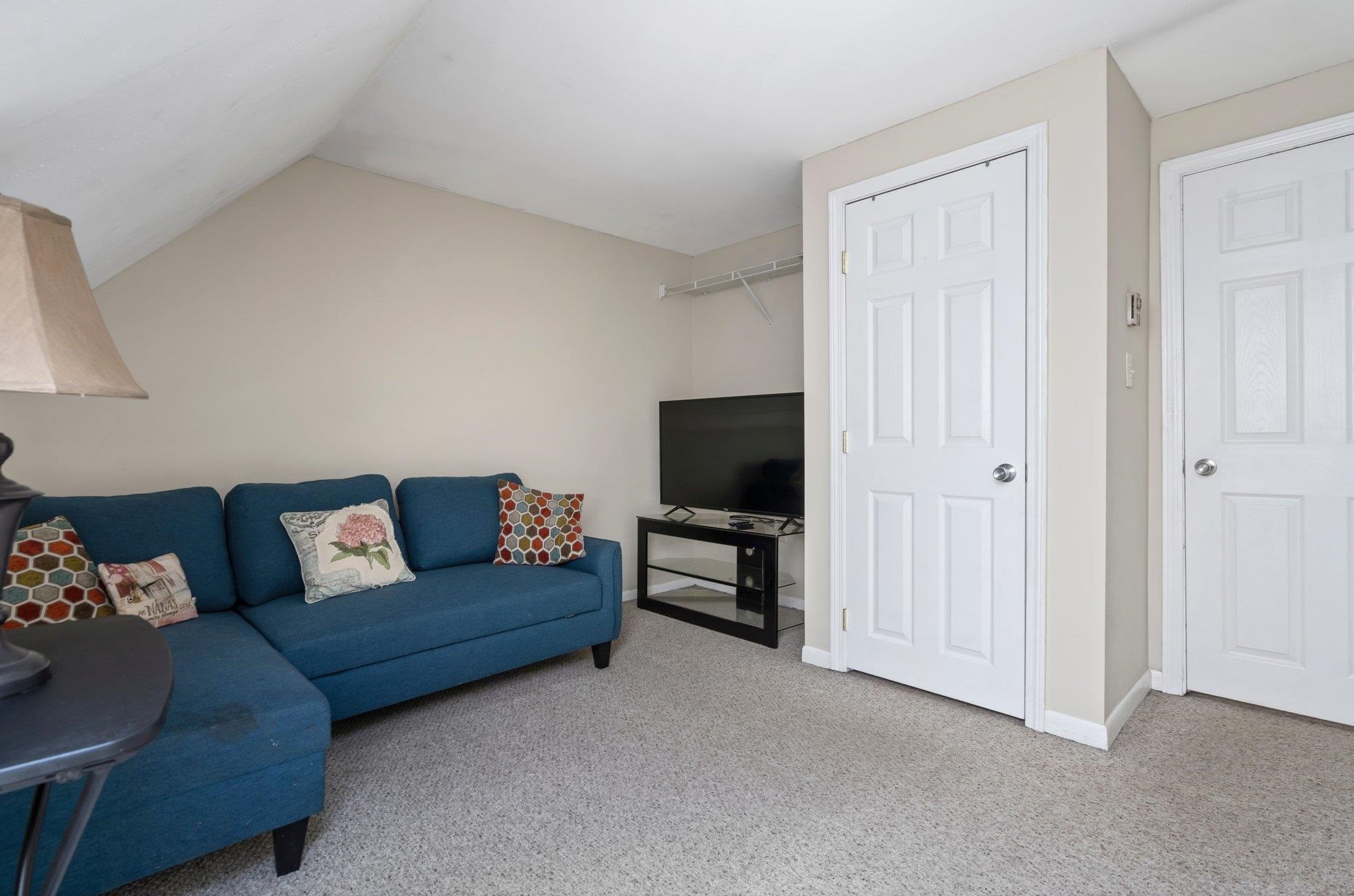 16 Templeton Ct, Merrimack NH 03054-3460 exterior