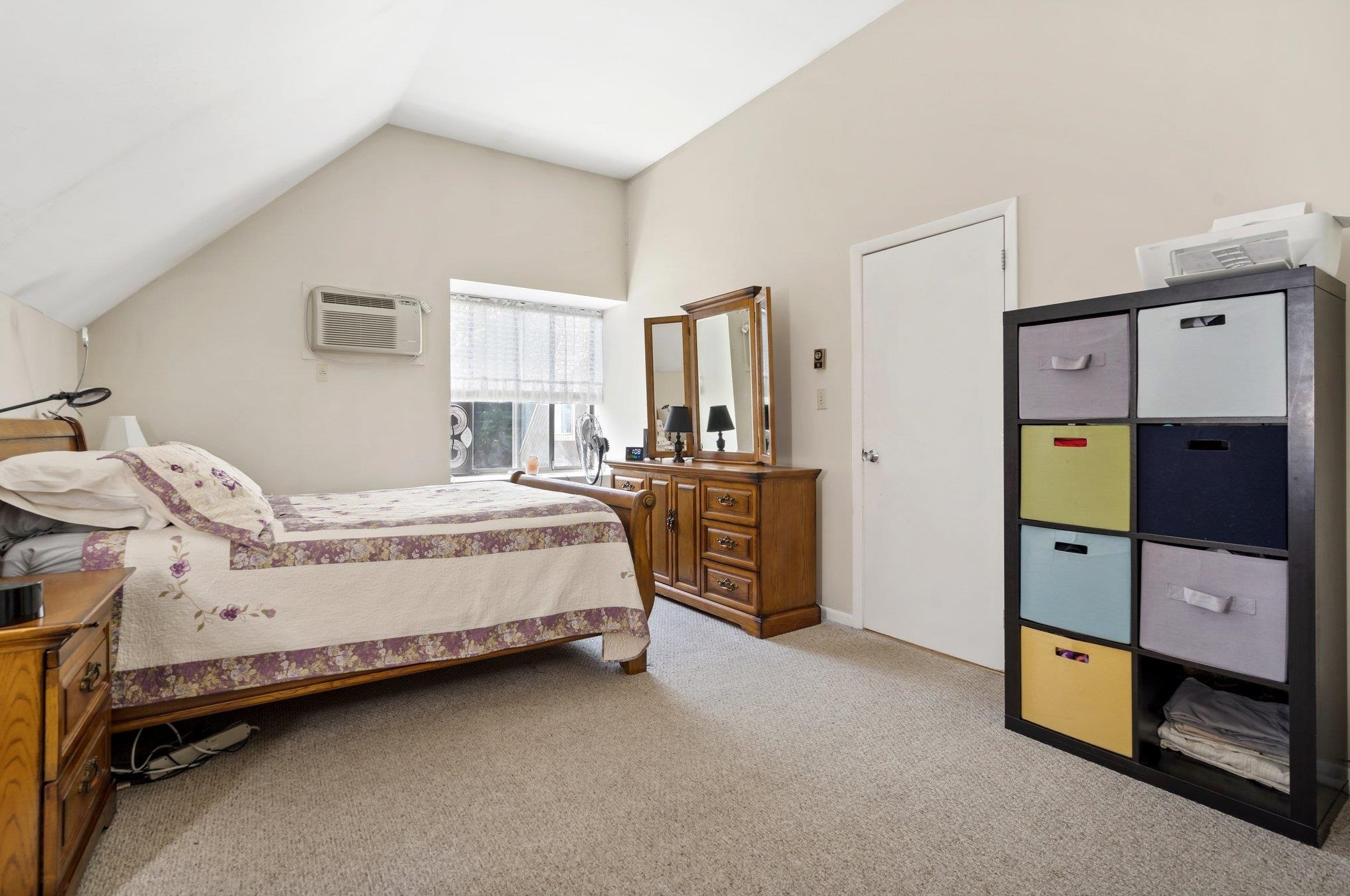 16 Templeton Ct, Merrimack NH 03054-3460 exterior