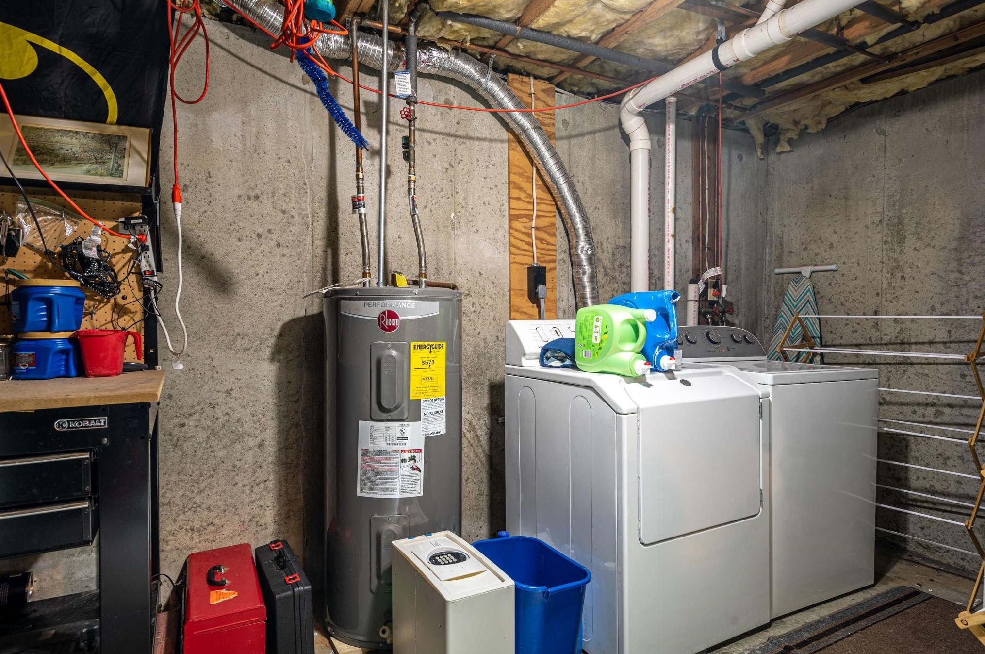 16 Templeton Ct, Merrimack NH 03054-3460 exterior