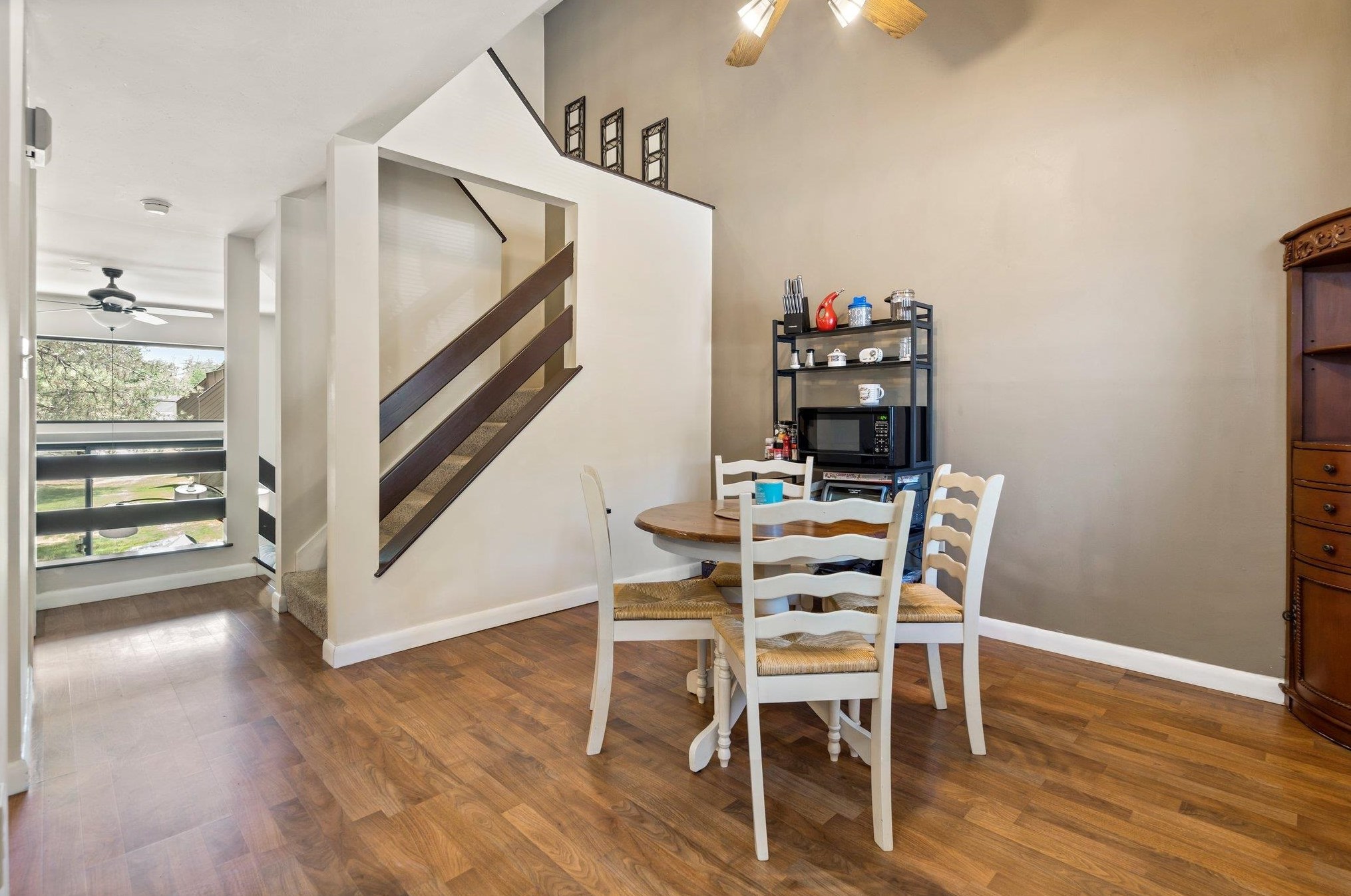 16 Templeton Ct, Merrimack NH 03054-3460 exterior