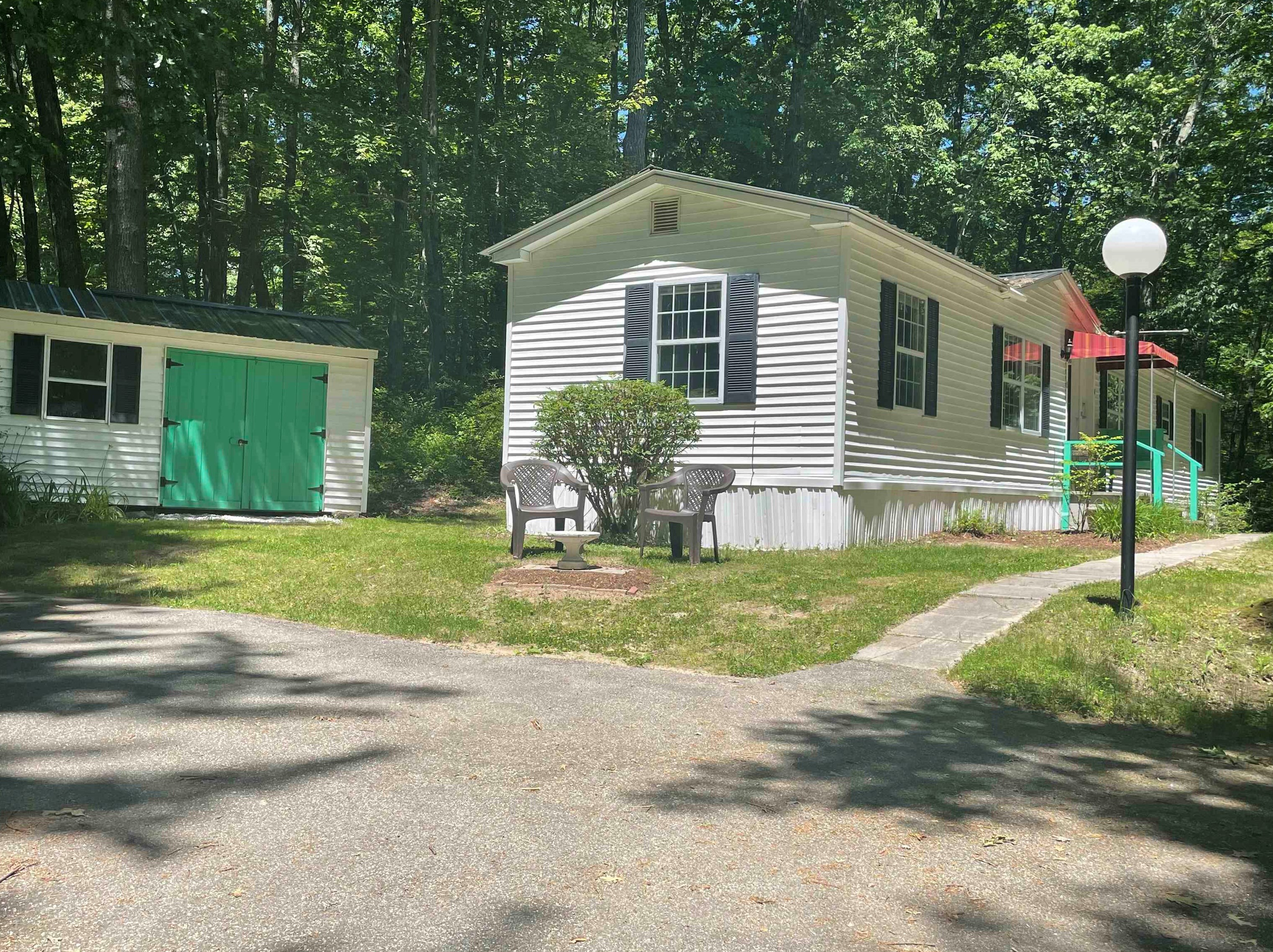 8 Bayberry Ln, Tuftonboro NH  03894-4802 exterior