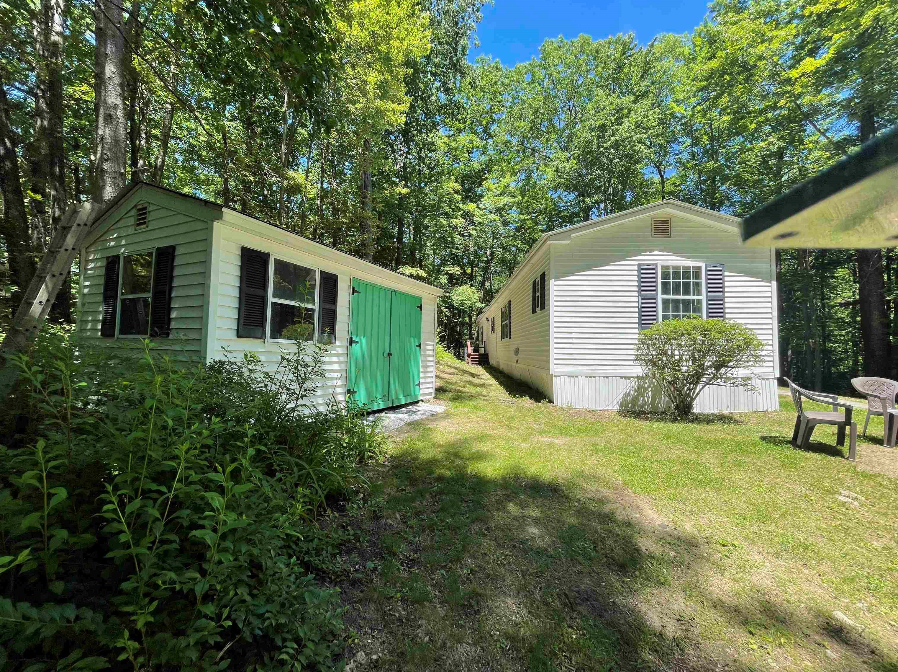 8 Bayberry Ln, Tuftonboro NH  03894-4802 exterior