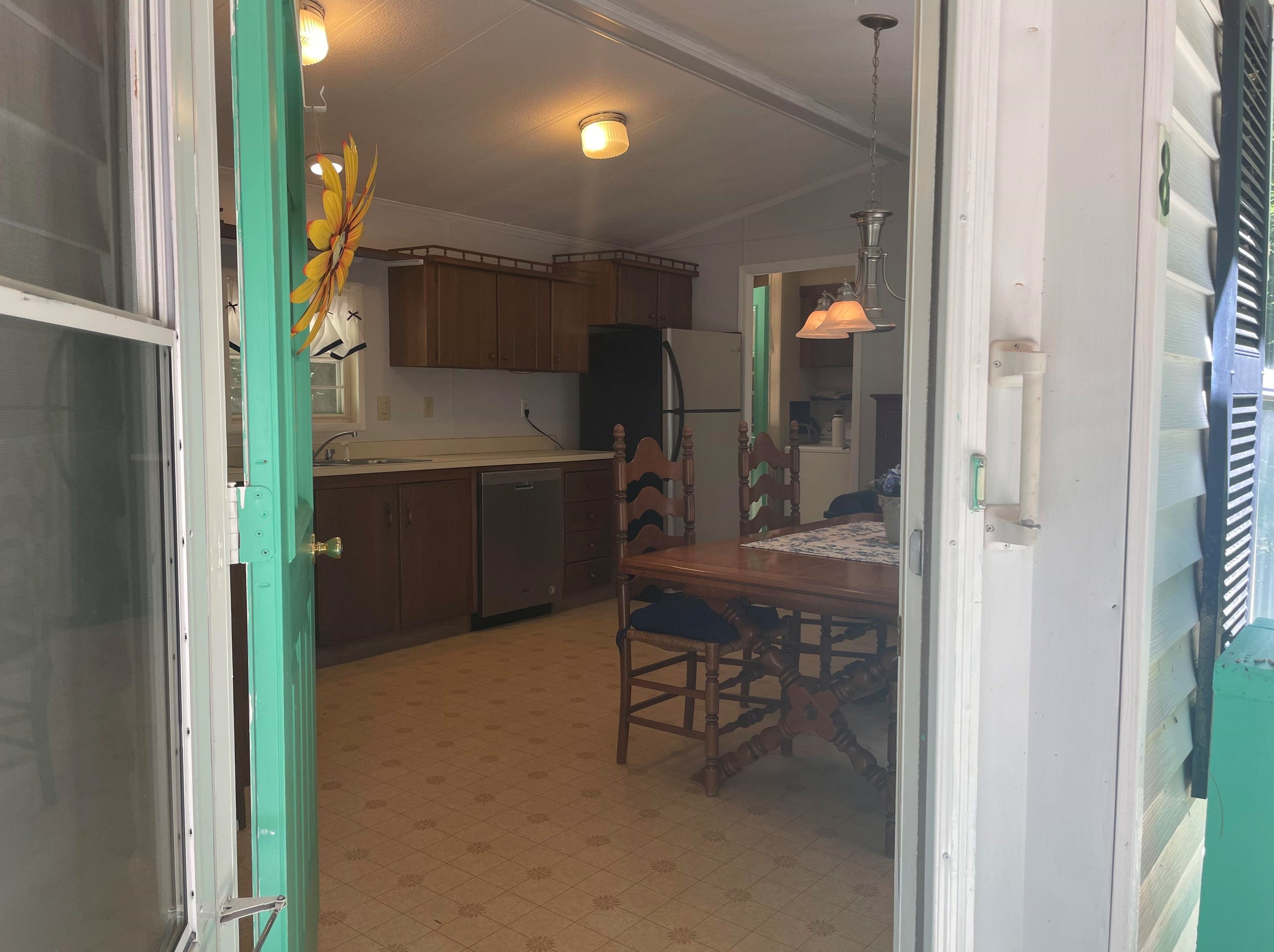 8 Bayberry Ln, Tuftonboro NH  03894-4802 exterior