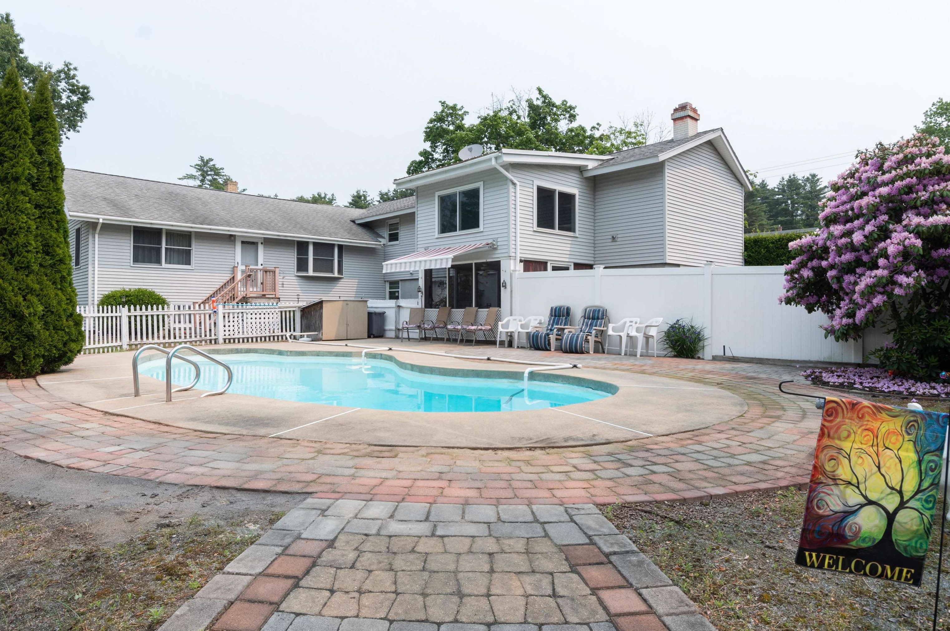 631 Cohas Ave, Manchester NH  03109-5425 exterior