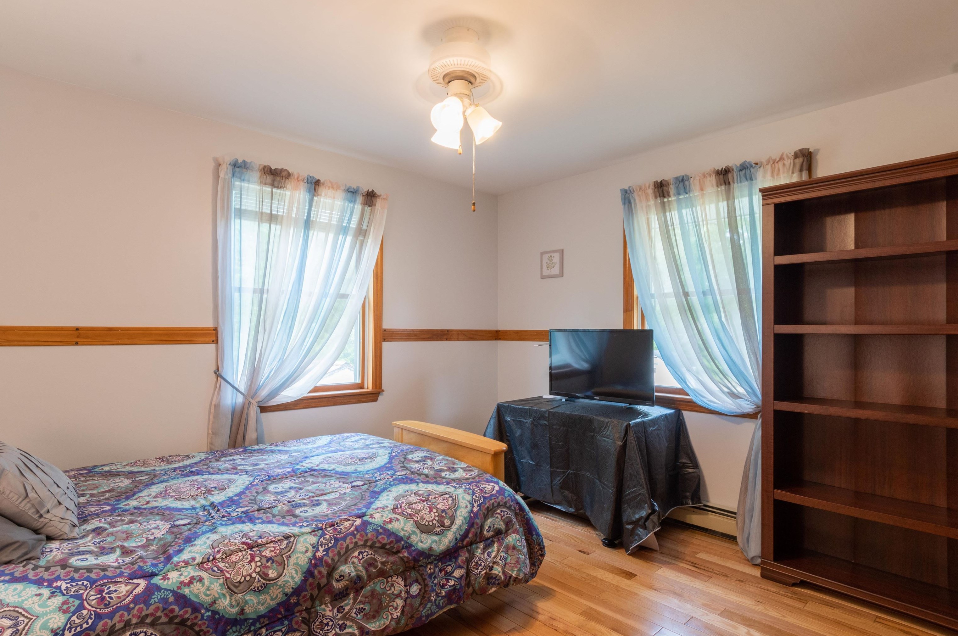 631 Cohas Ave, Manchester NH 03109-5425 exterior