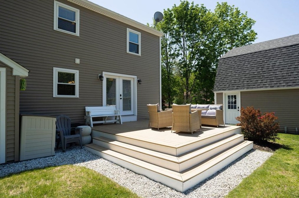 11 Ryan Cir, Rochester NH 03867-3350 exterior