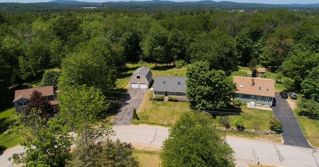 11 Ryan Cir, Rochester NH 03867-3350 exterior