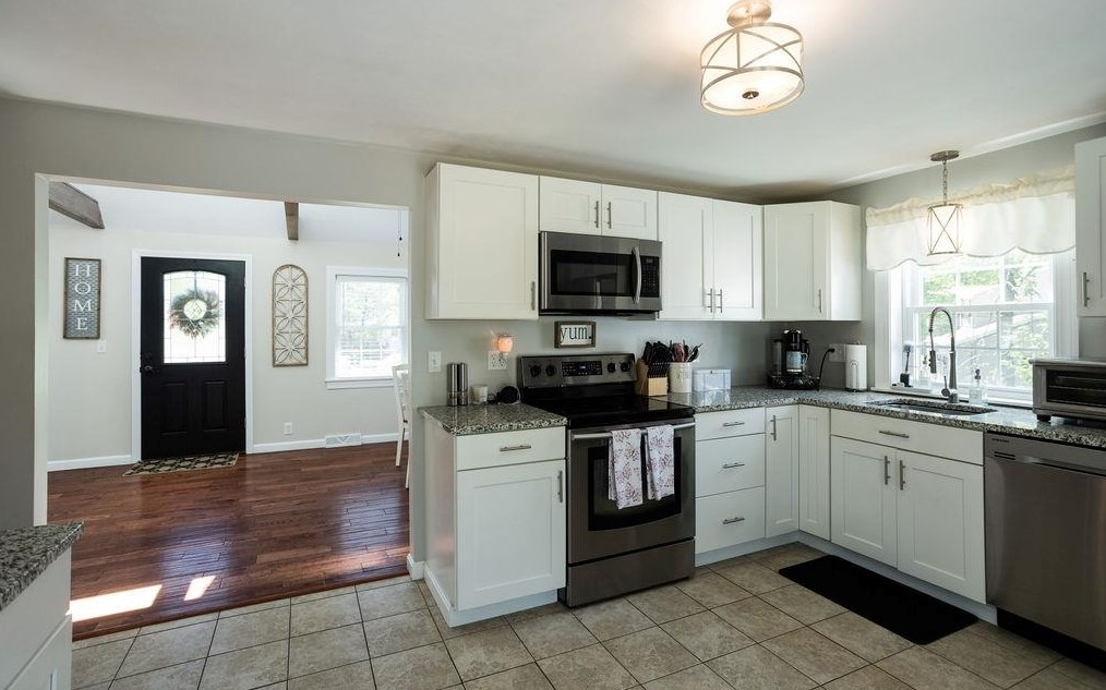 11 Ryan Cir, Rochester NH 03867-3350 exterior