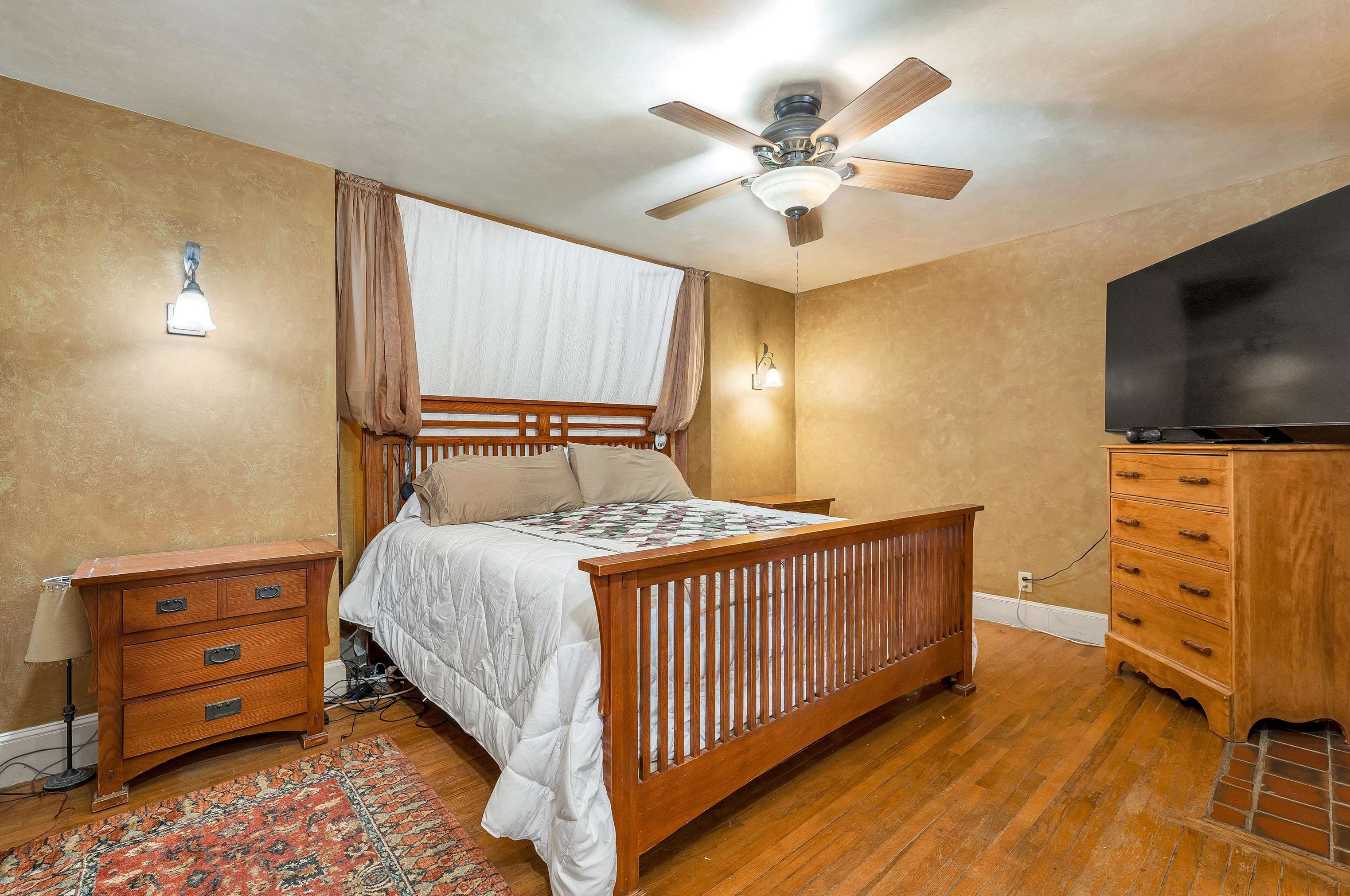 68 Highland St, Bridgewater NH 03264-1240 exterior