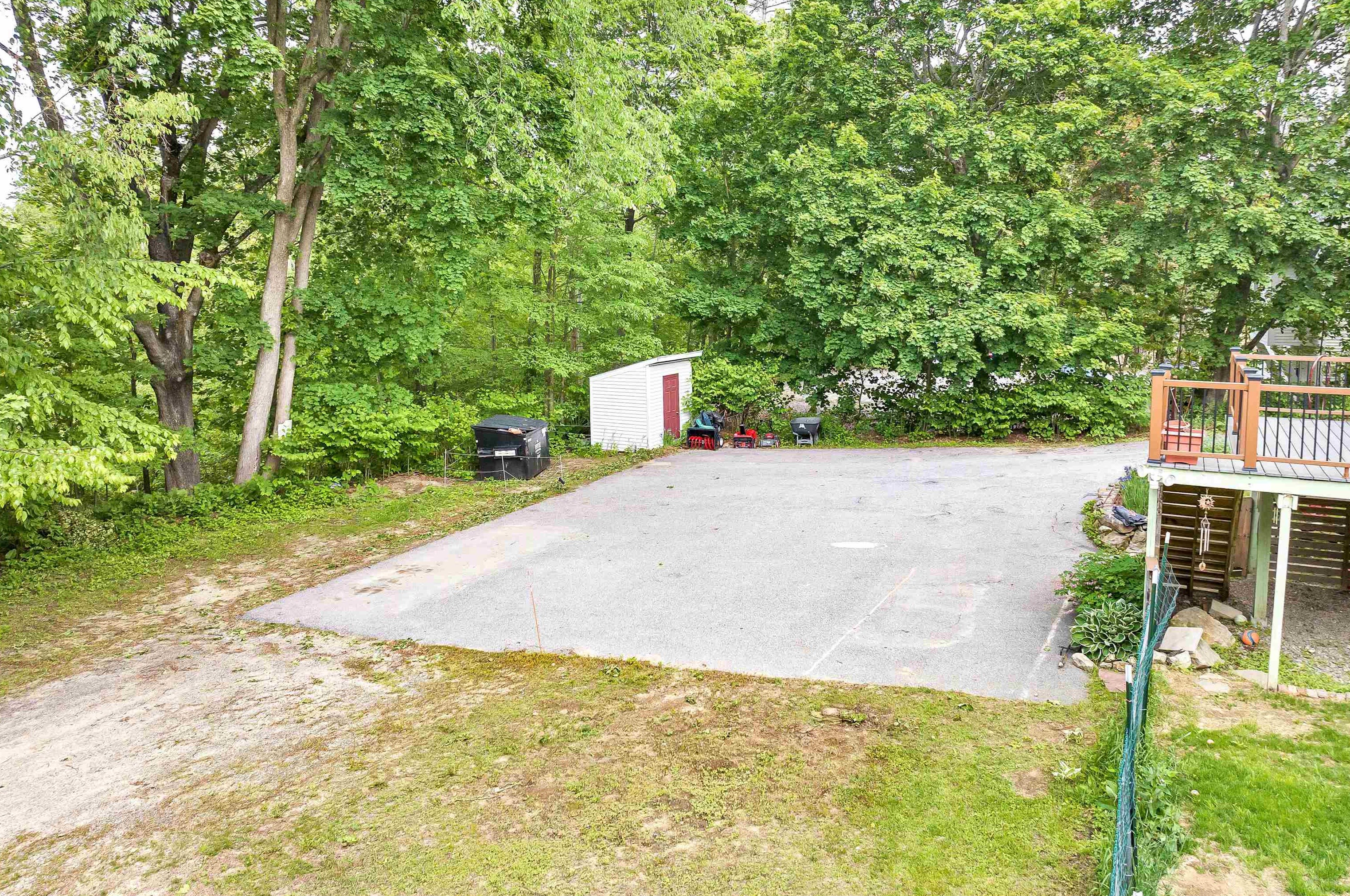 68 Highland St, Bridgewater NH 03264-1240 exterior