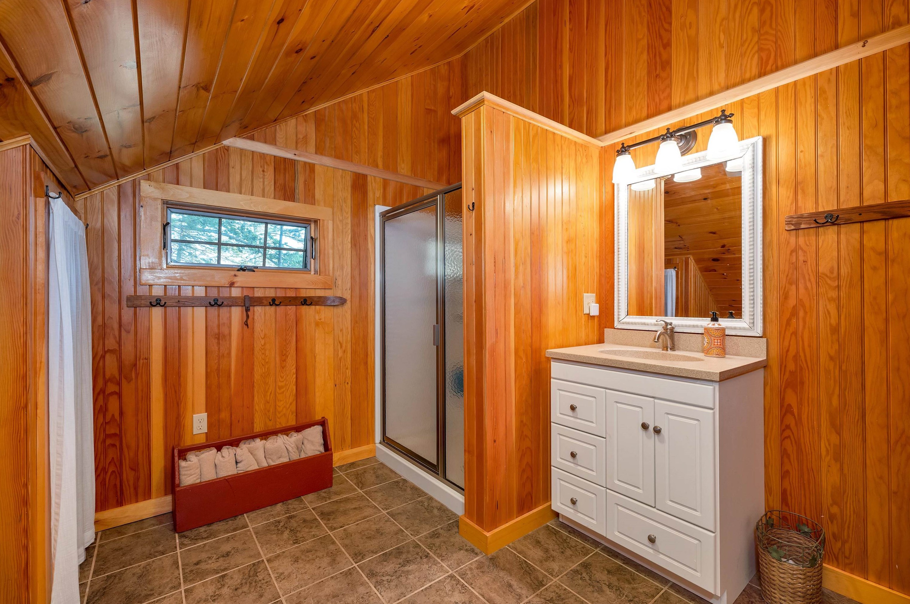 70 Sleepers Is, Alton NH 03810-4078 exterior