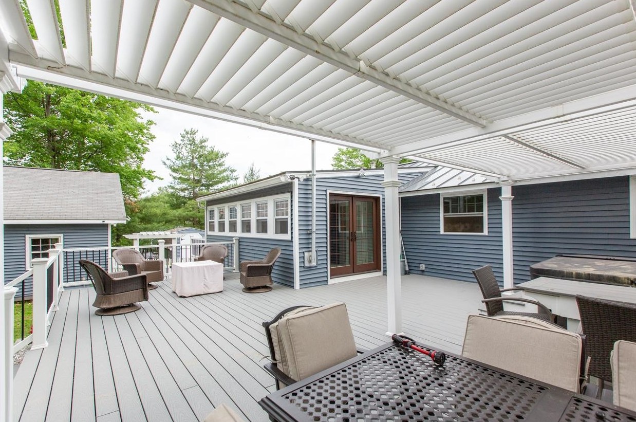 14 Greenfield Dr, Merrimack NH 03054-2621 exterior